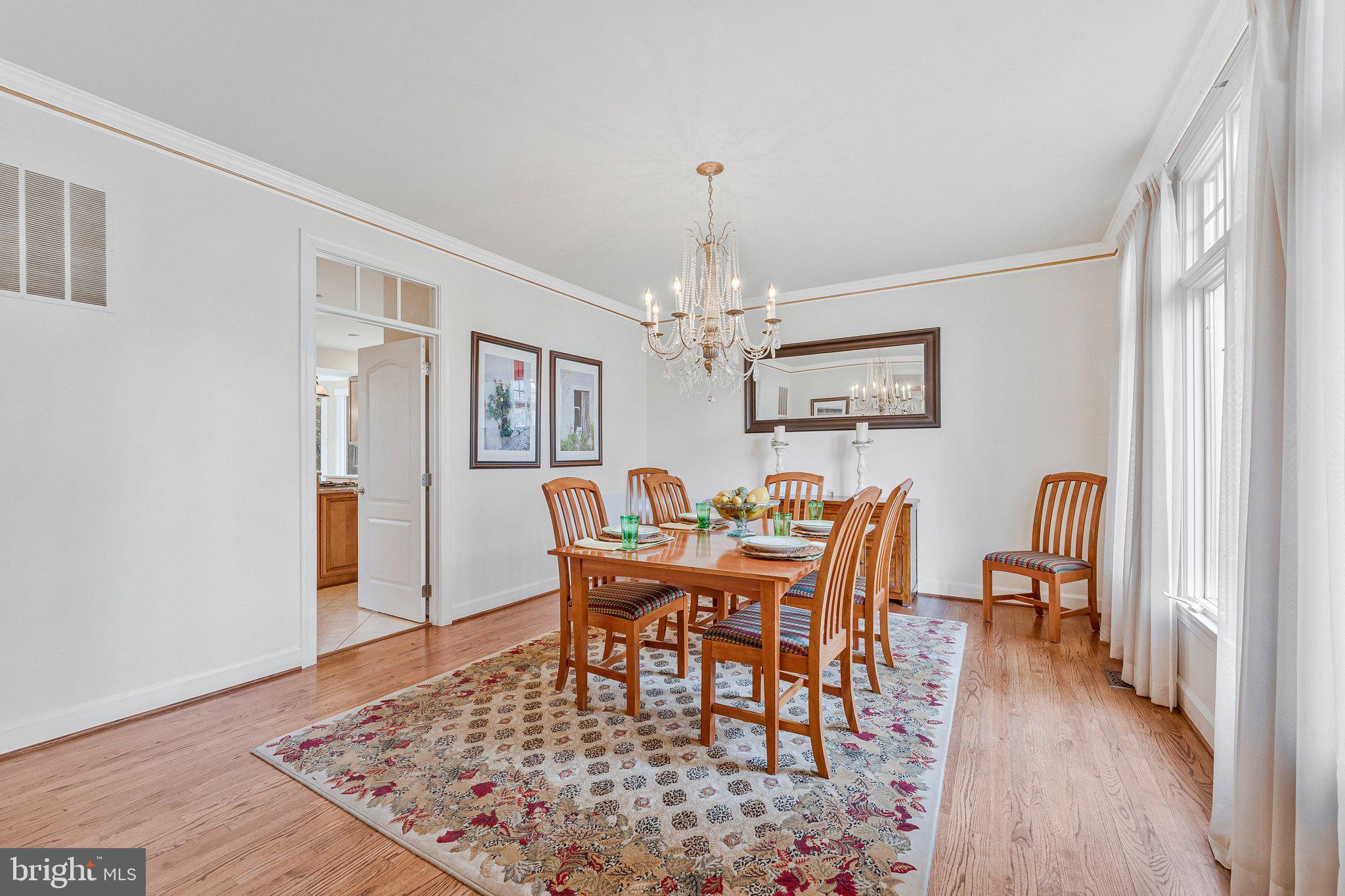 HUNTERS END - Residential