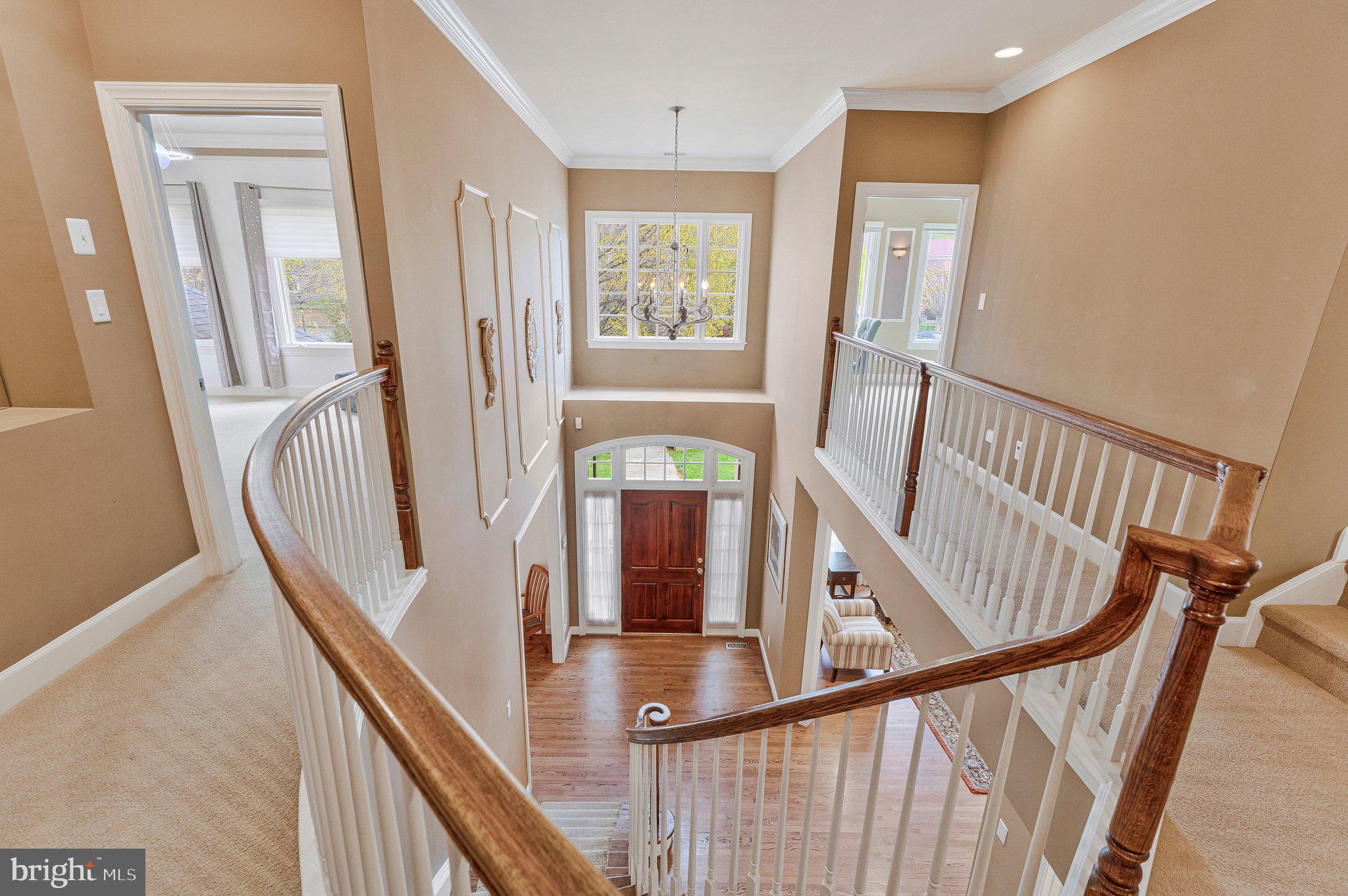 HUNTERS END - Residential