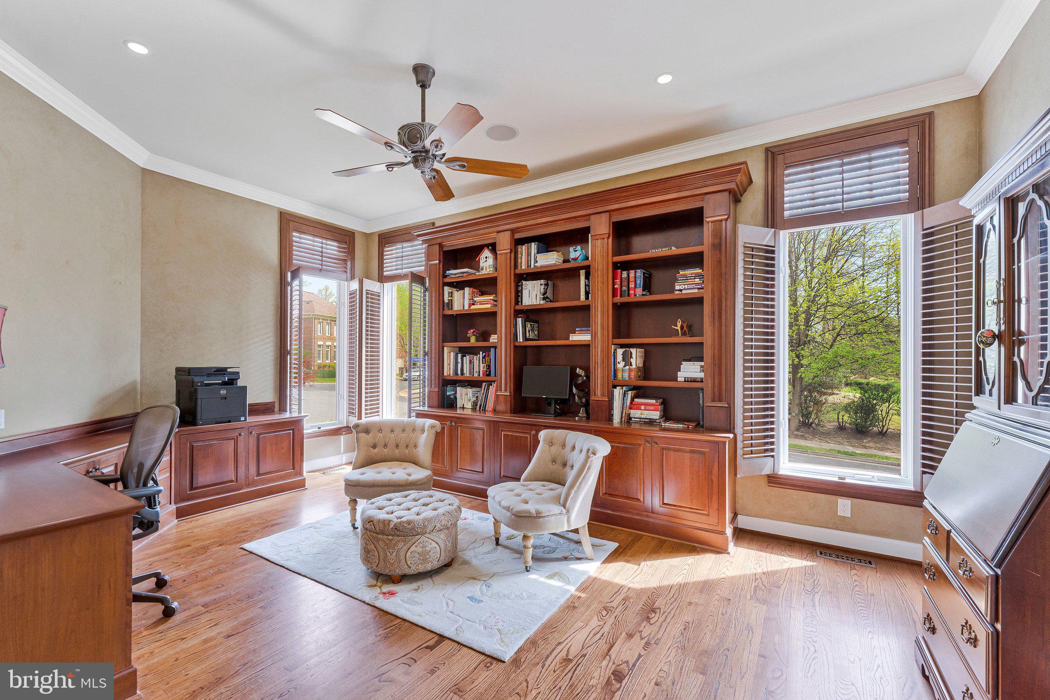 HUNTERS END - Residential