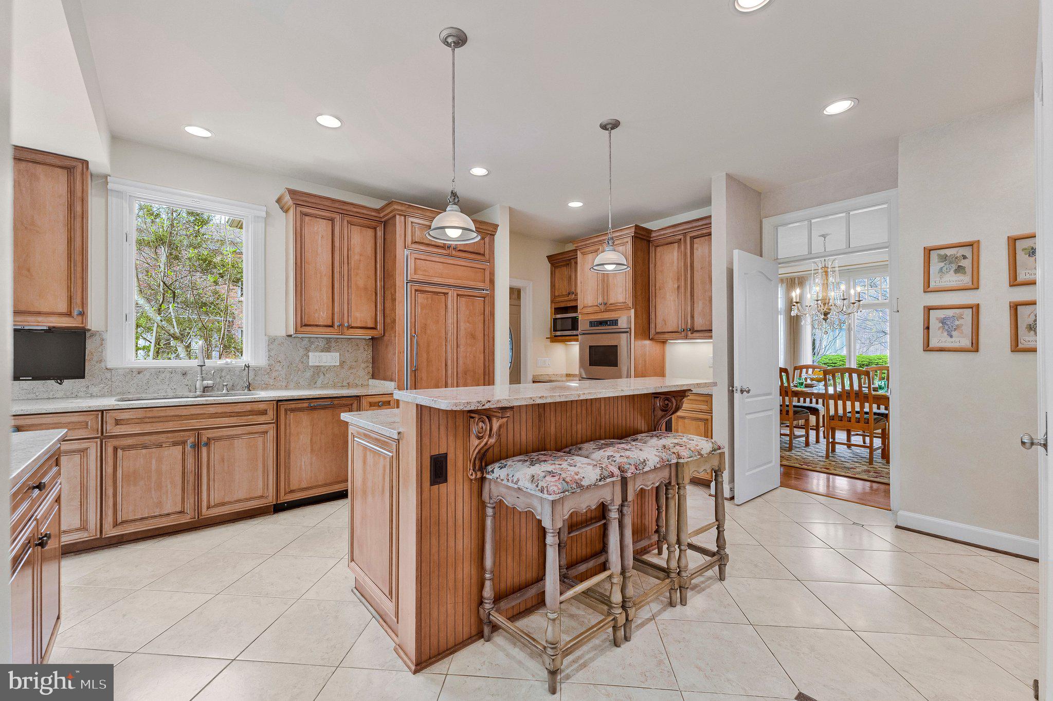 HUNTERS END - Residential