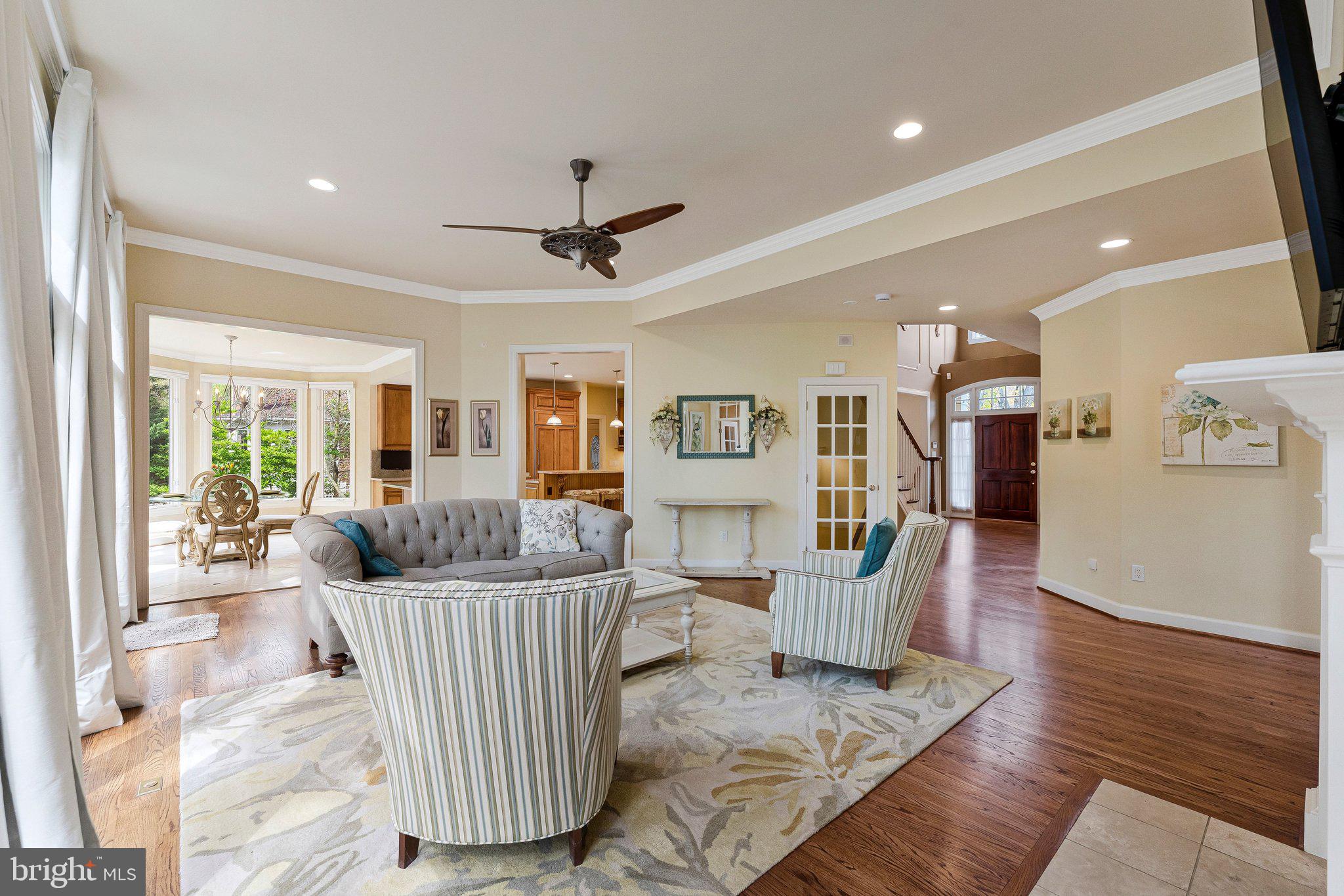 HUNTERS END - Residential