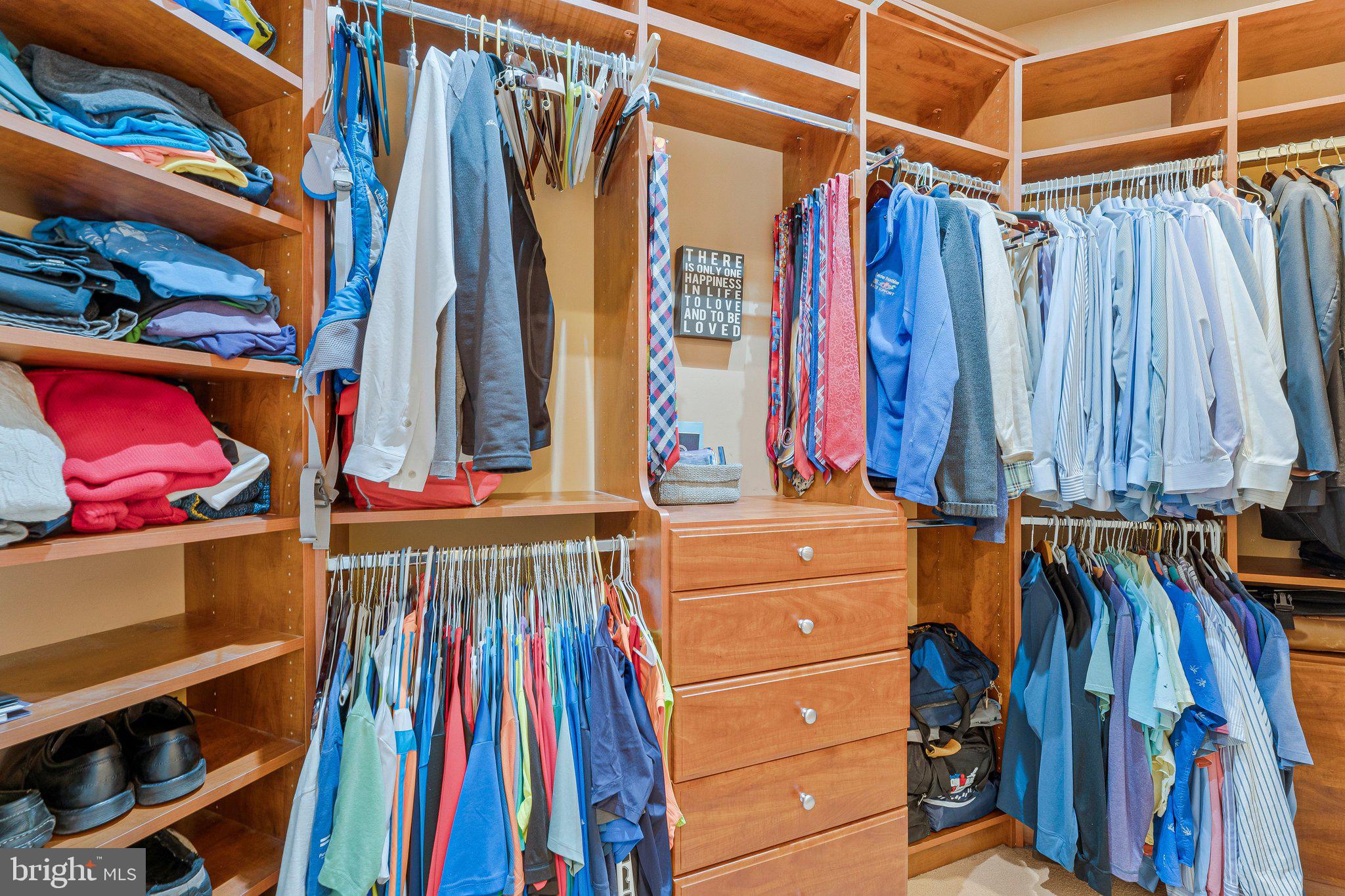 HUNTERS END - Residential