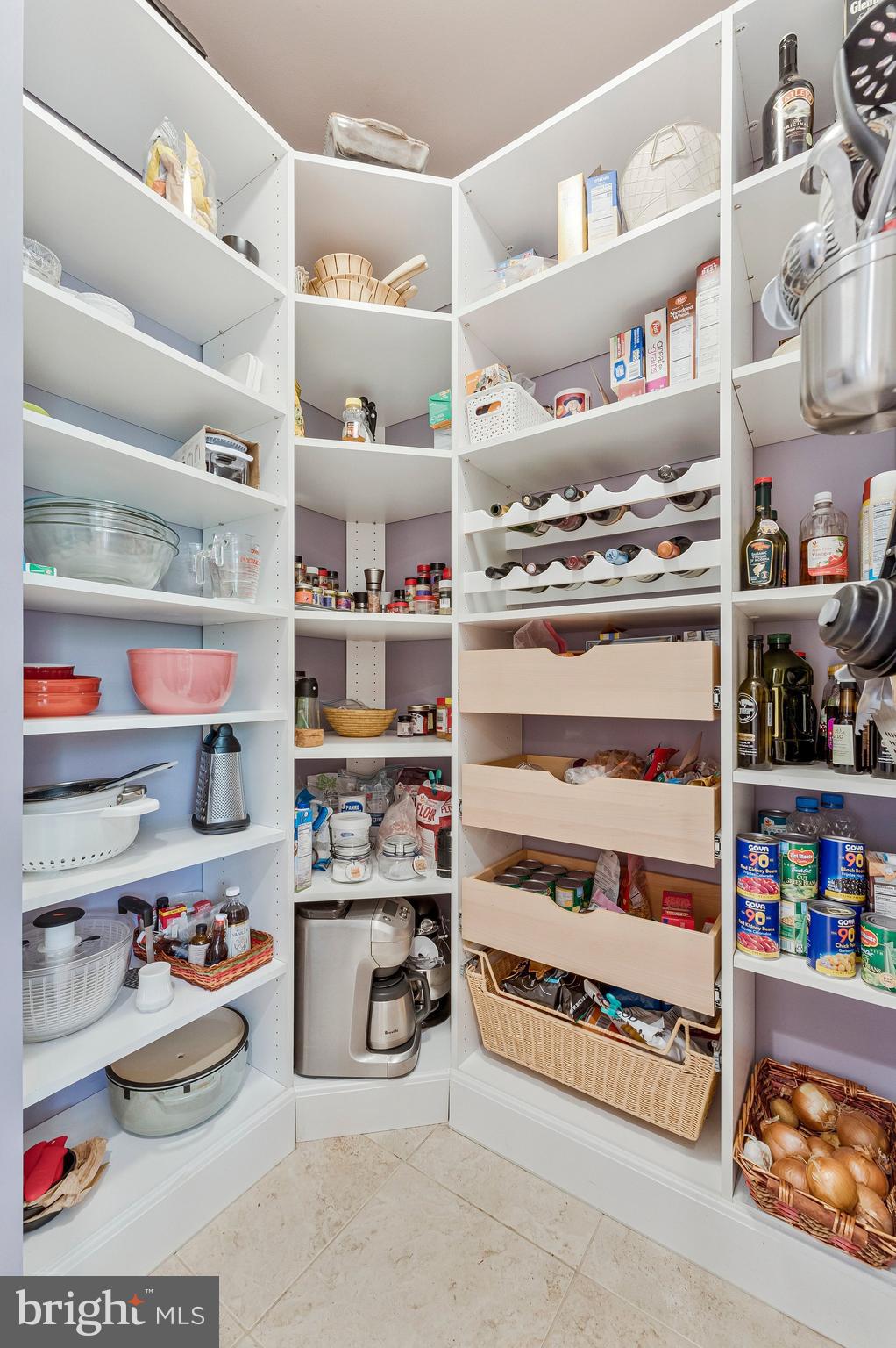 HUNTERS END - Residential