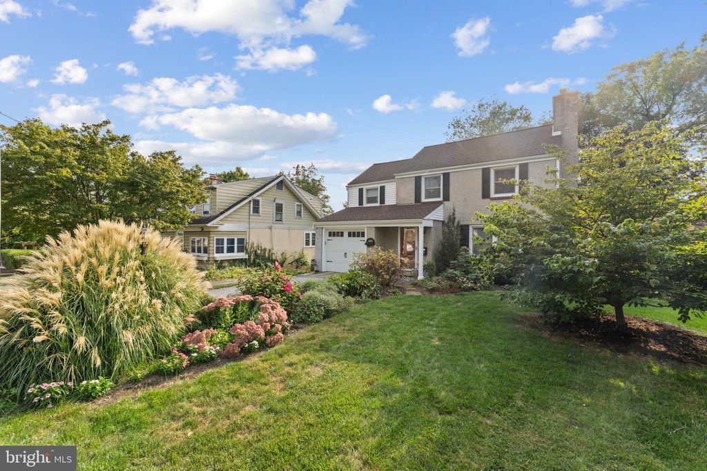 Photo of 18 Manor Road, PAOLI, PA 19301 (MLS # PACT2115518)