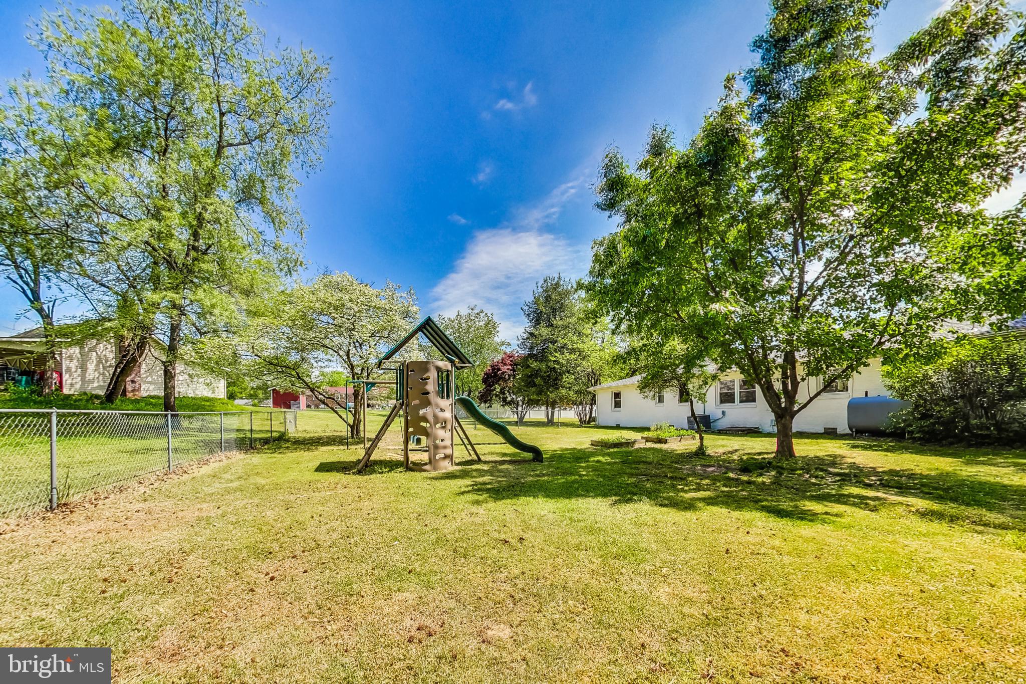 WHITE PLAINS - Residential