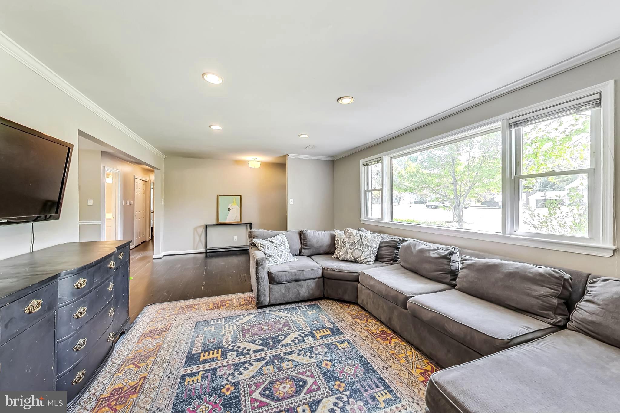 WHITE PLAINS - Residential