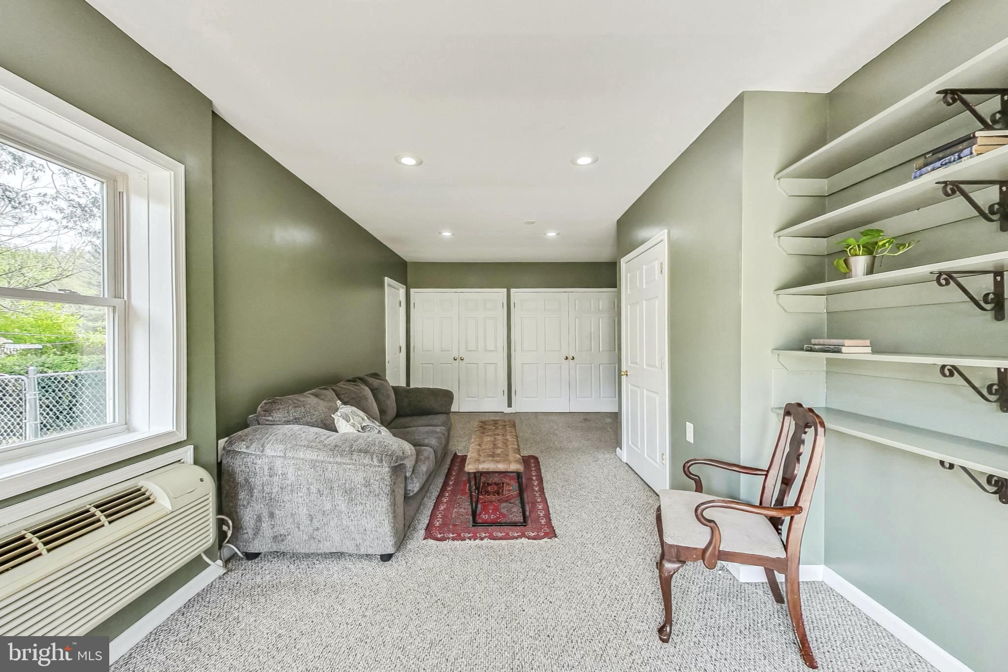 WHITE PLAINS - Residential