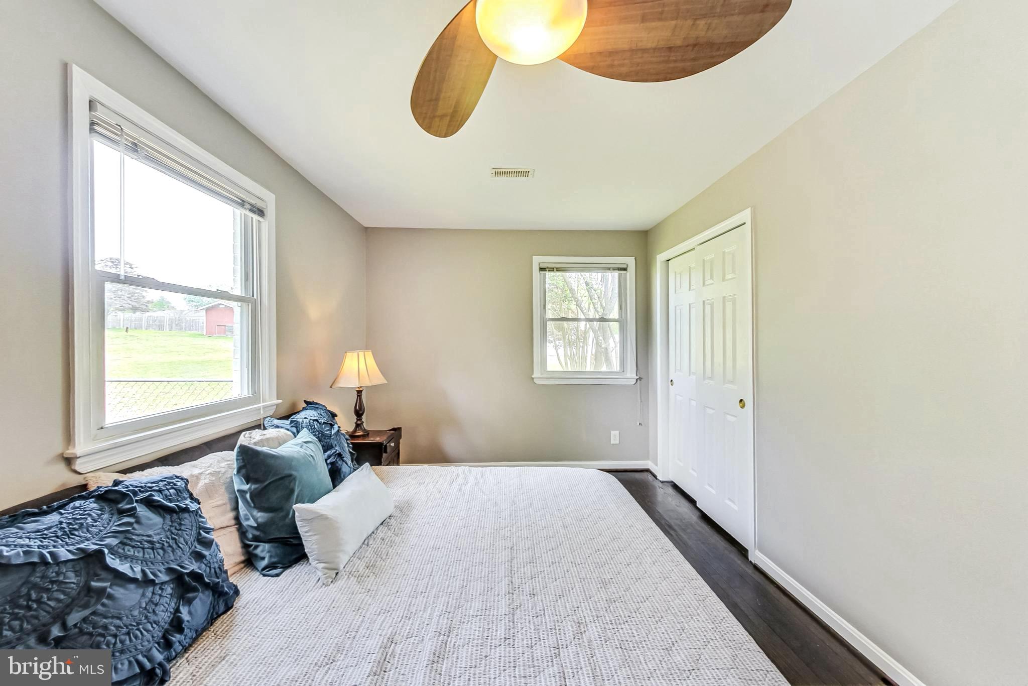 WHITE PLAINS - Residential