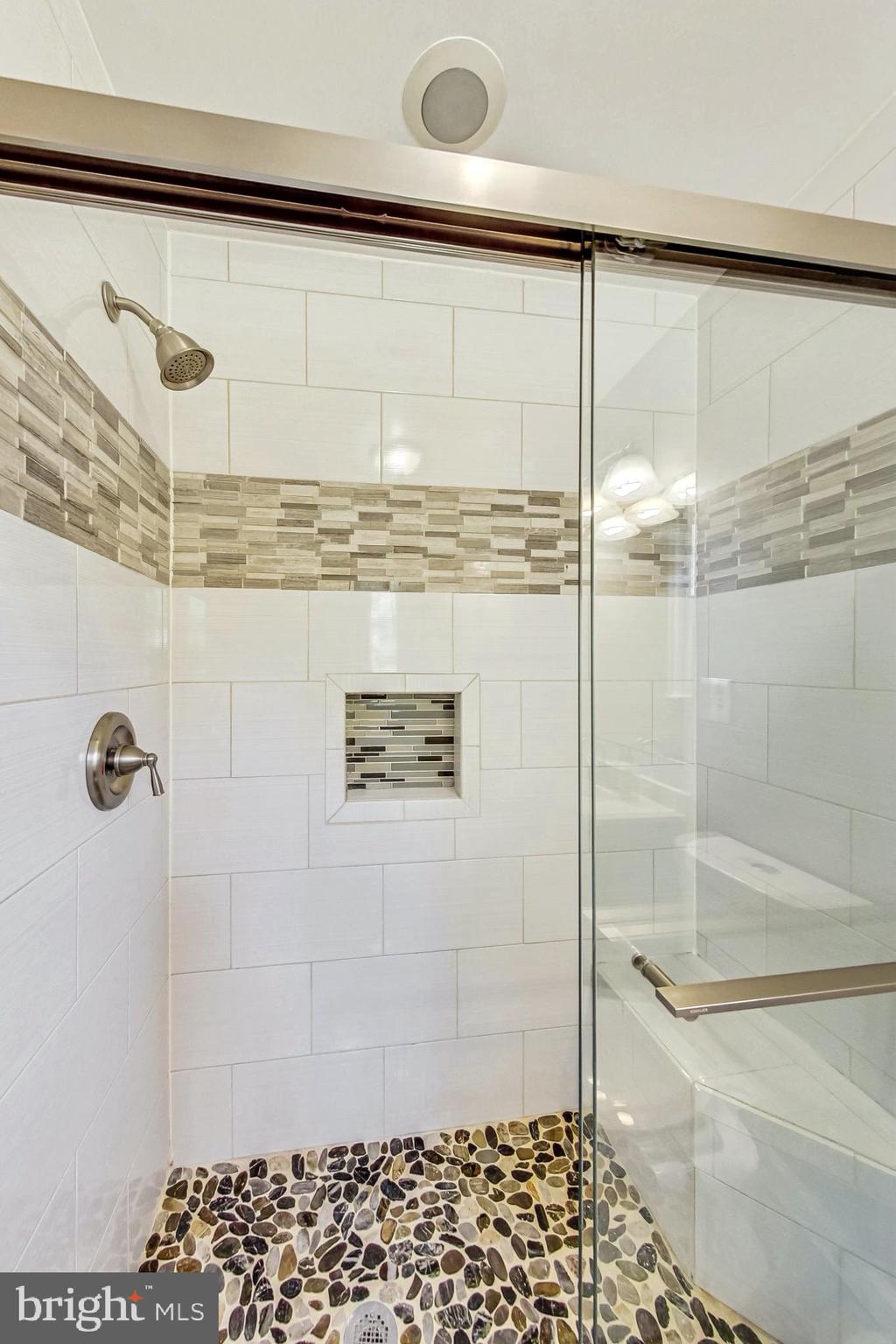 WHITE PLAINS - Residential