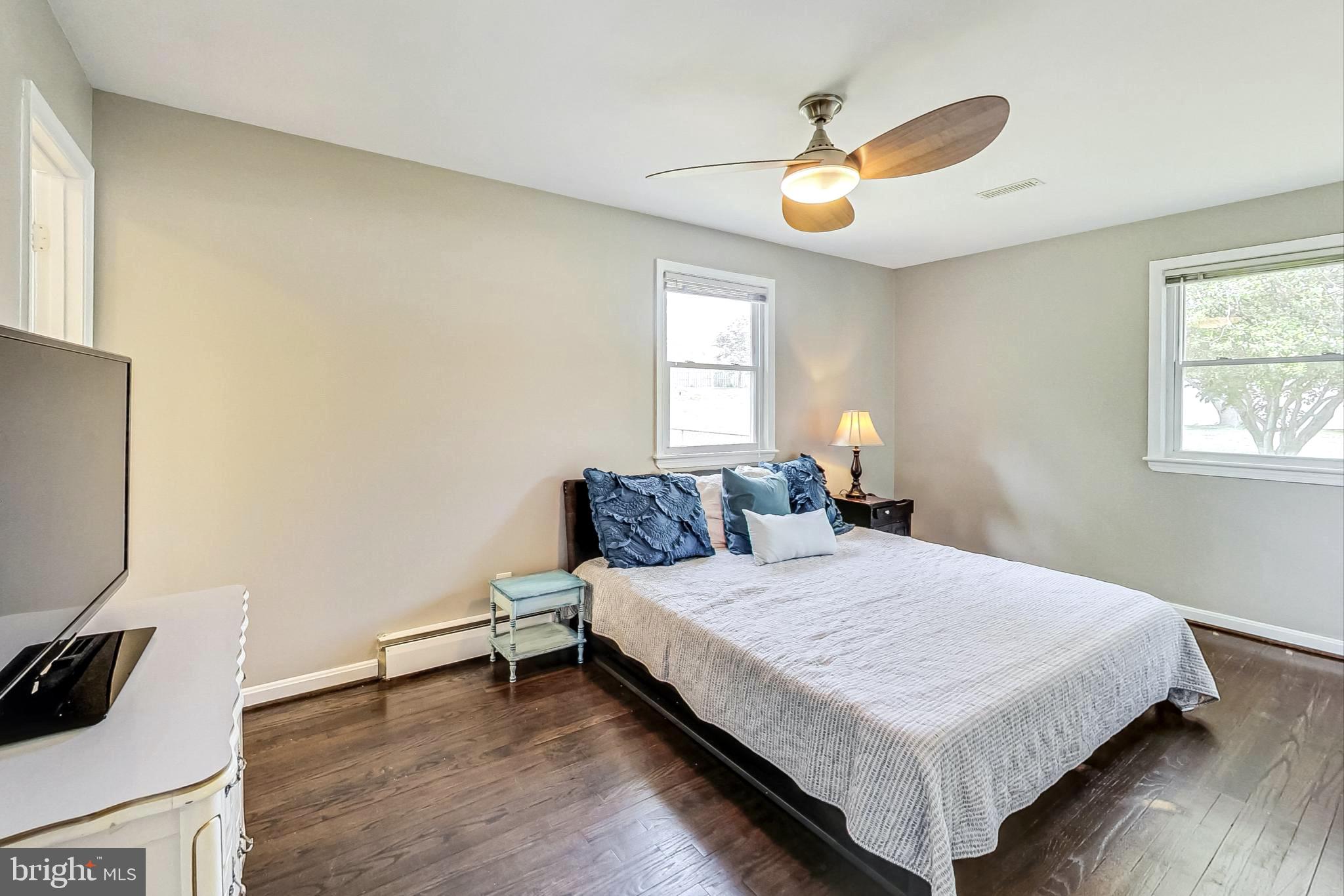 WHITE PLAINS - Residential