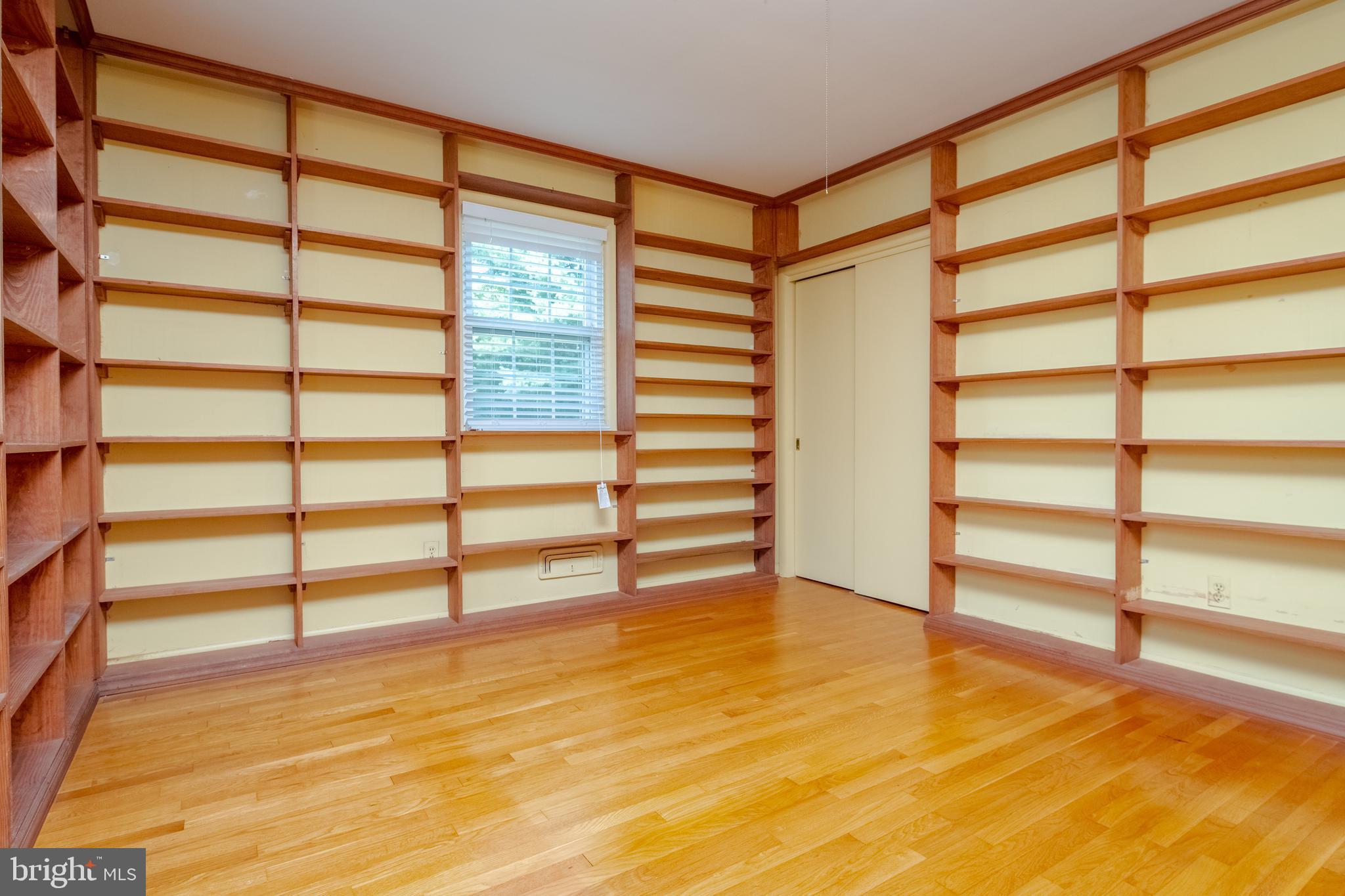 MINE BANK - Residential