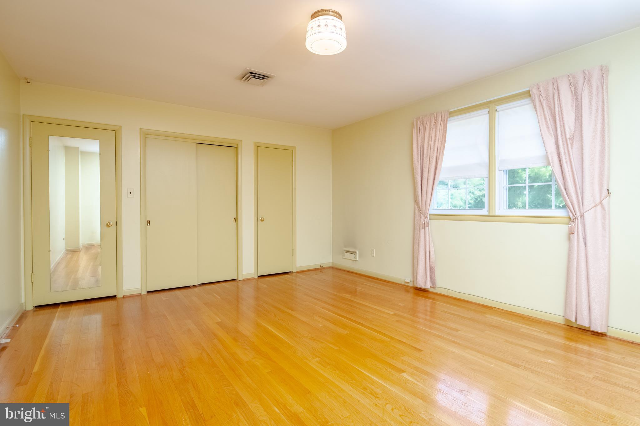 MINE BANK - Residential