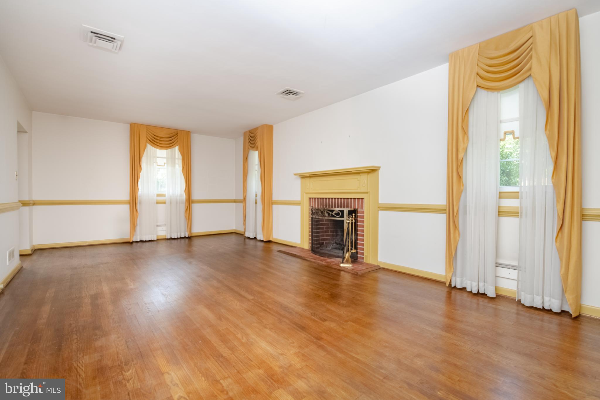 MINE BANK - Residential