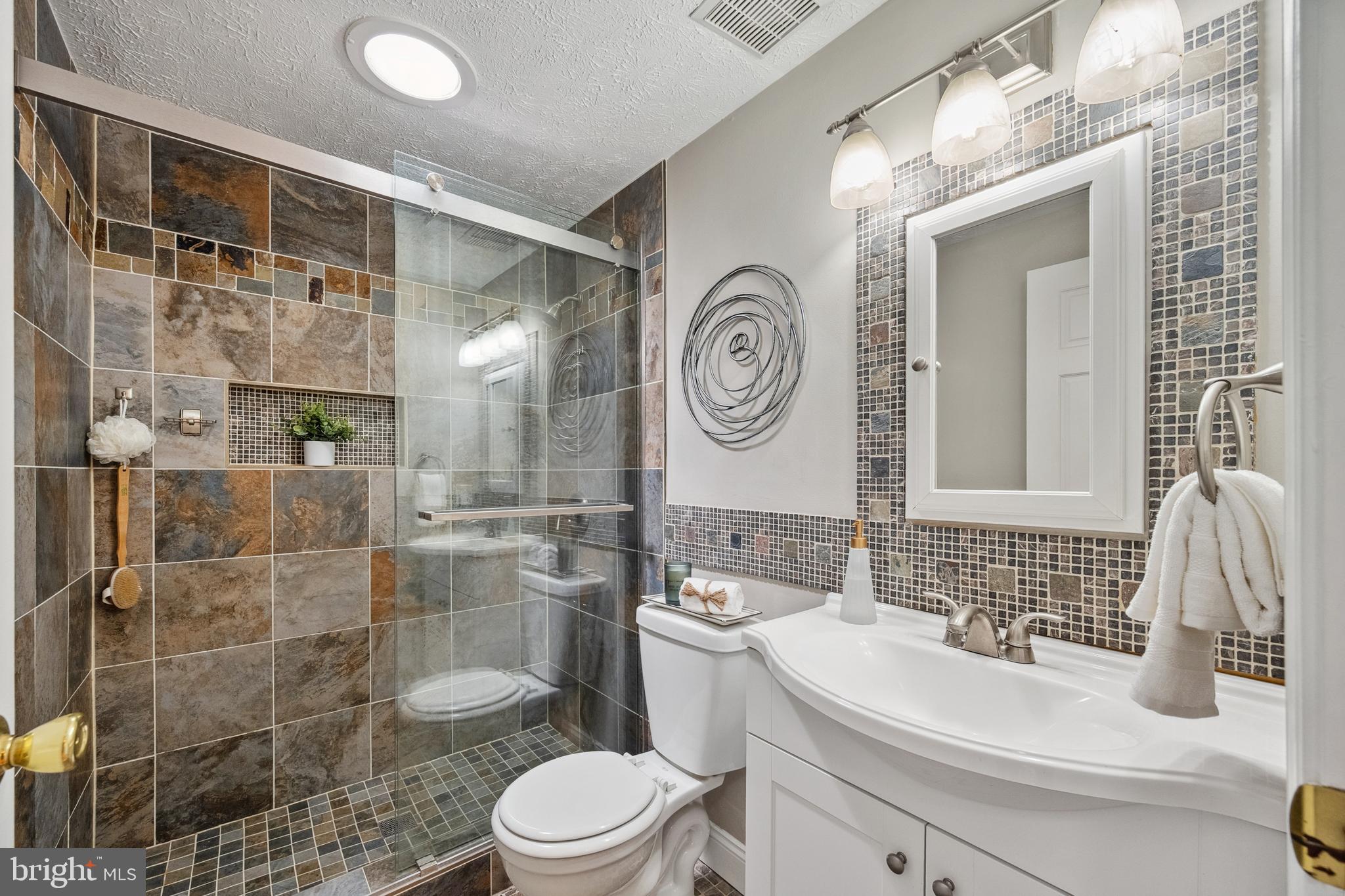 NEWINGTON FOREST - Residential