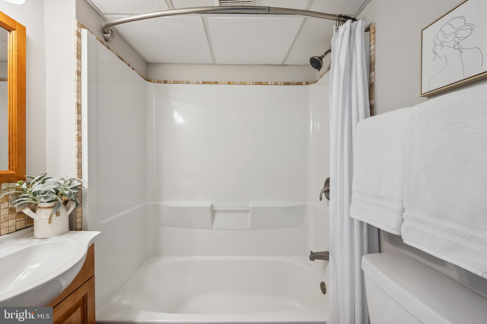 NEWINGTON FOREST - Residential