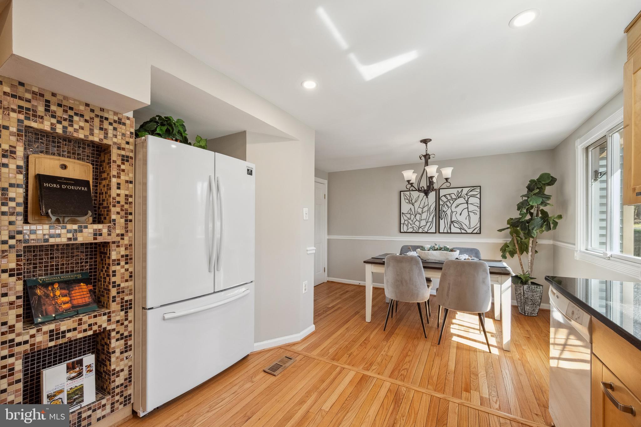 NEWINGTON FOREST - Residential