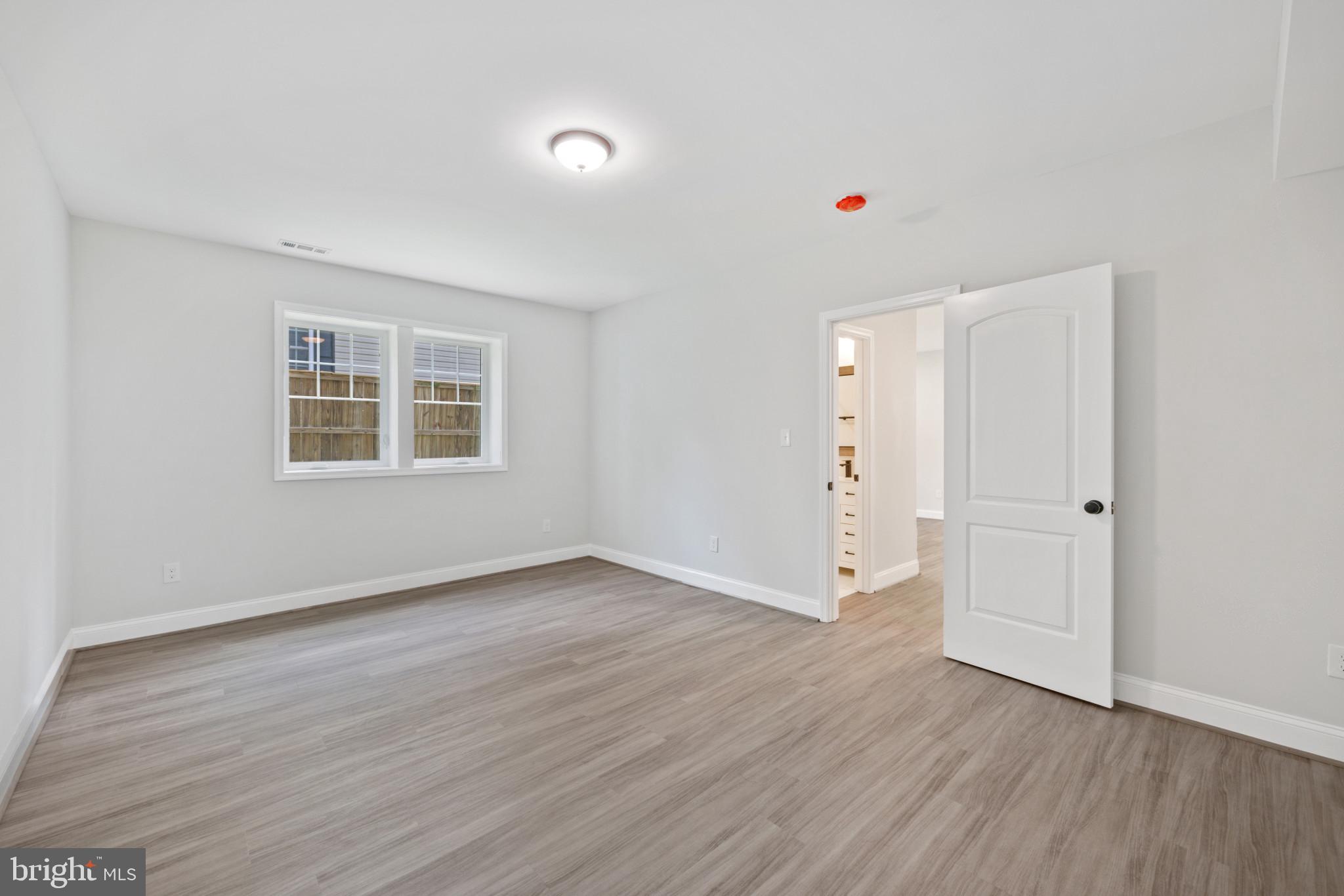 WELLINGTON - Residential