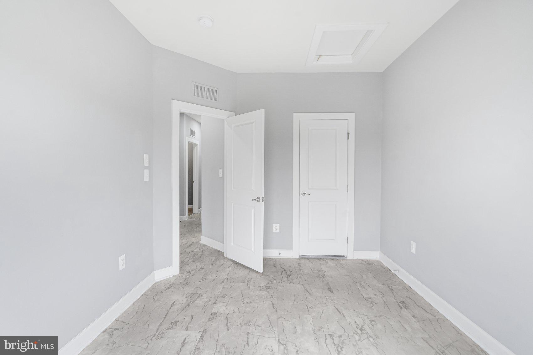 PARKSIDE - Residential Lease