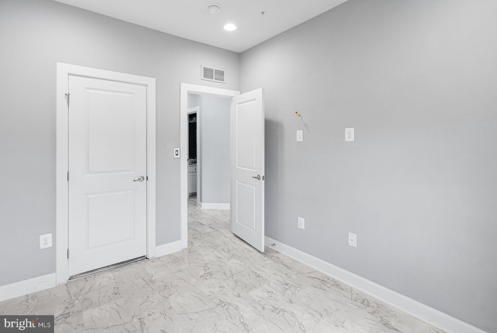 PARKSIDE - Residential Lease