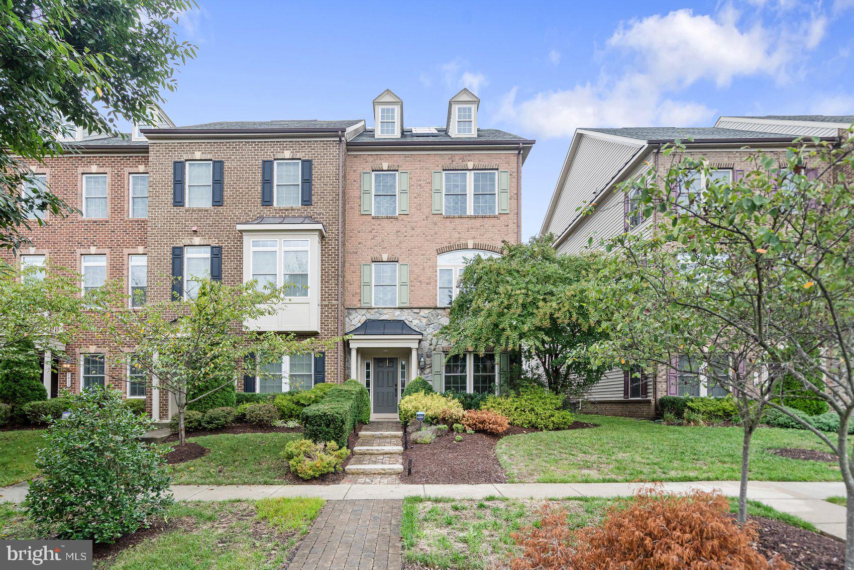 PARKSIDE - Residential Lease