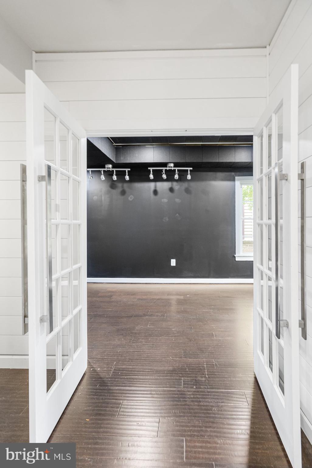 PARKSIDE - Residential Lease