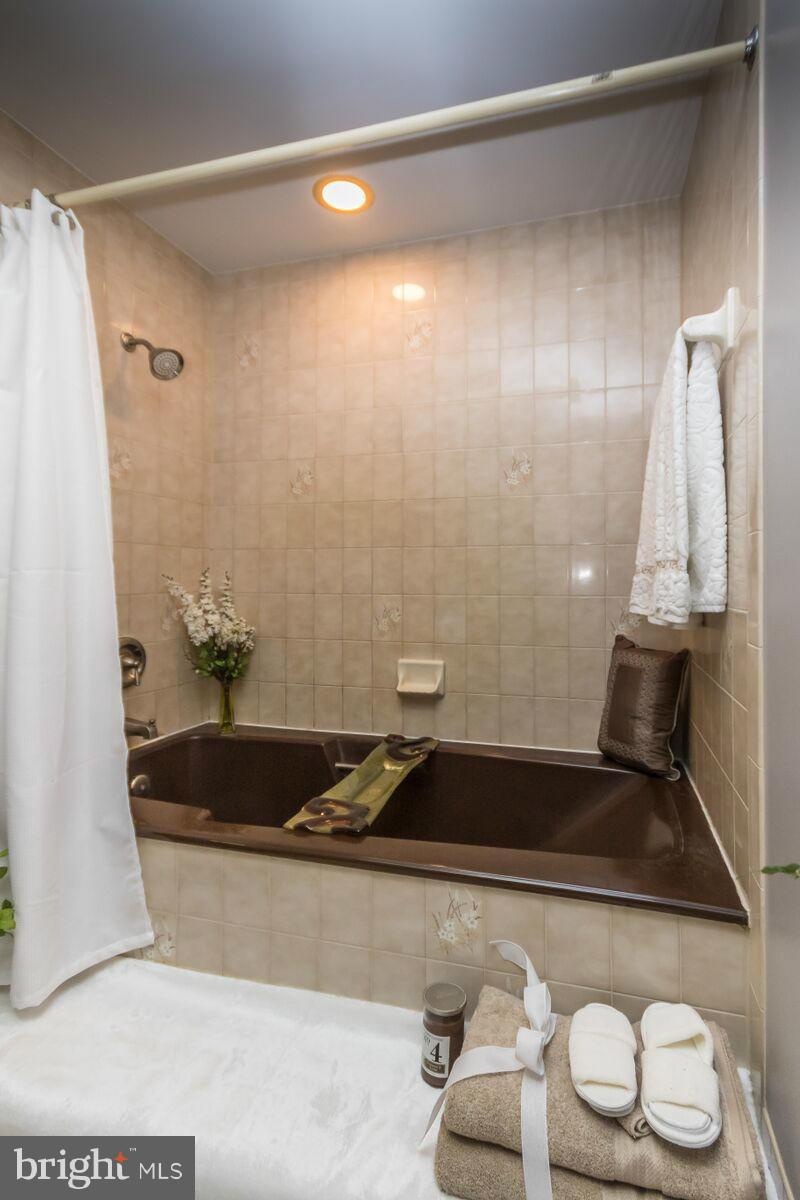 VALENTINE CREEK - Residential