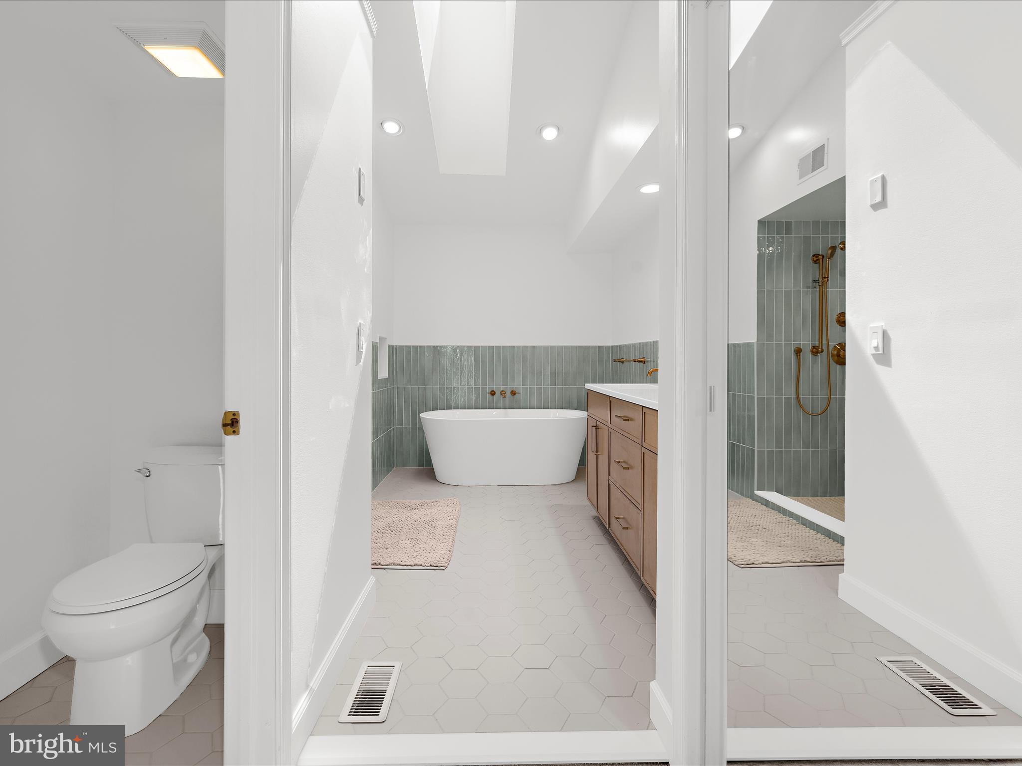 RIVA TRACE - Residential