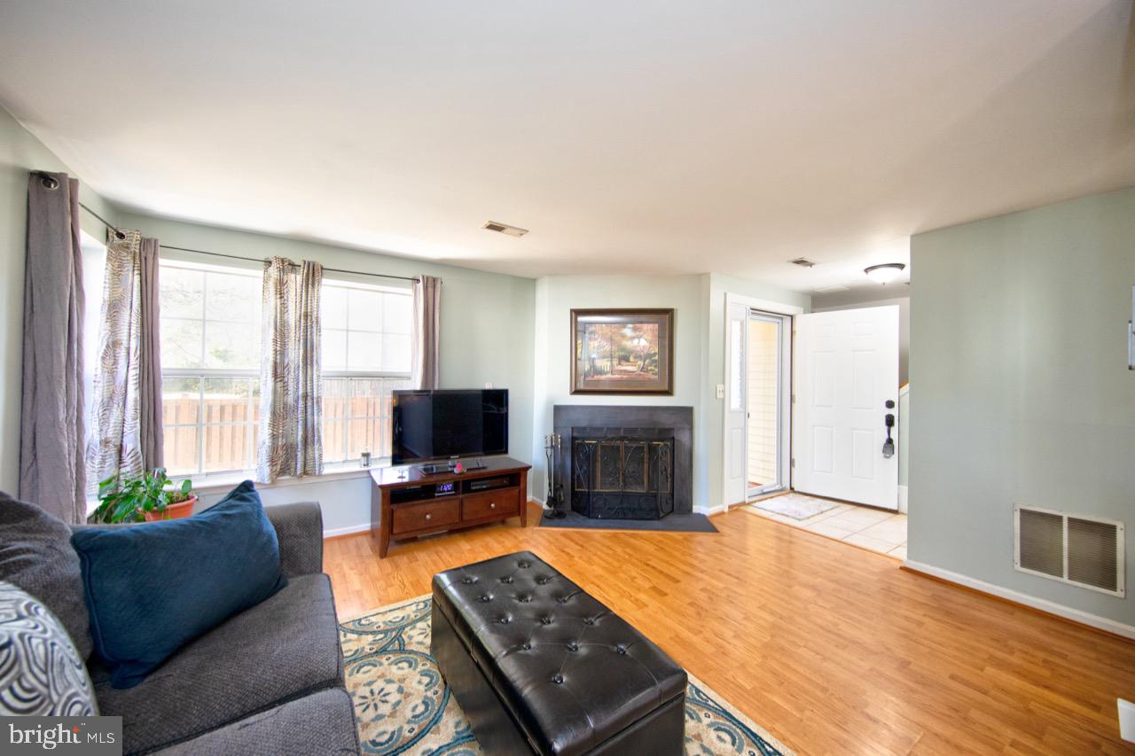 RIVERSIDE - Residential