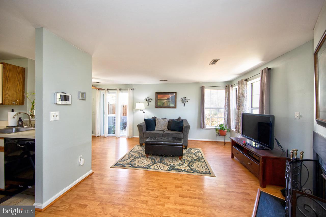 RIVERSIDE - Residential