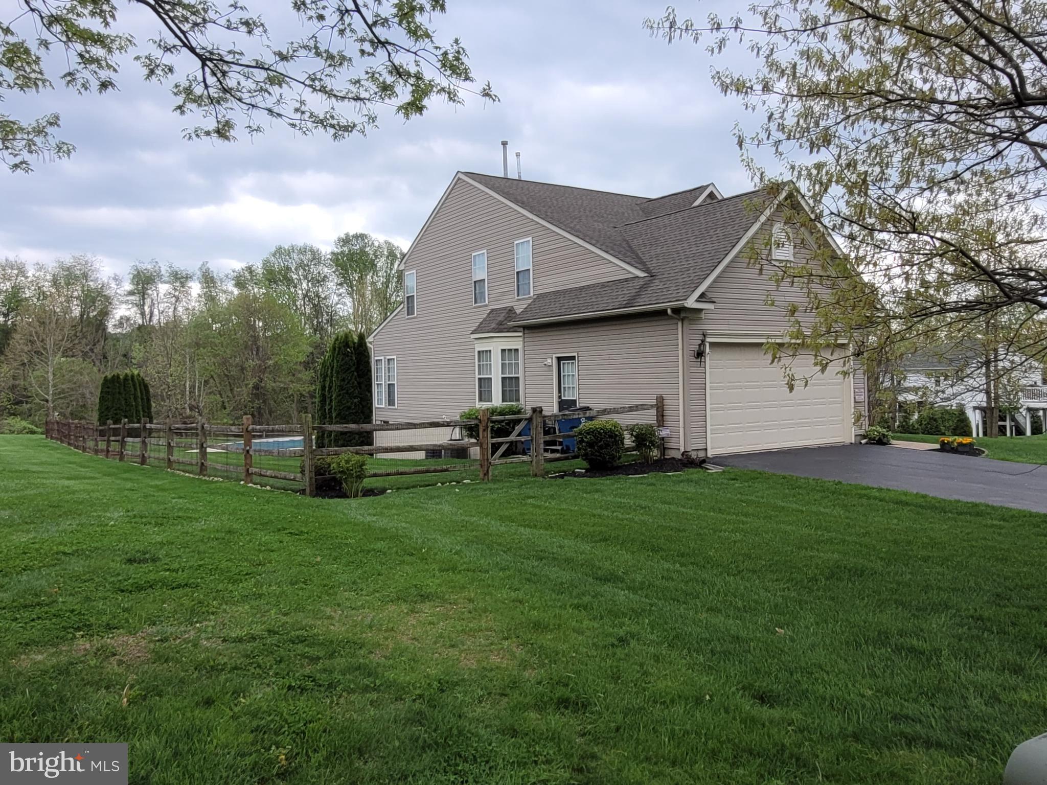 MEDFORD FARMS - Residential
