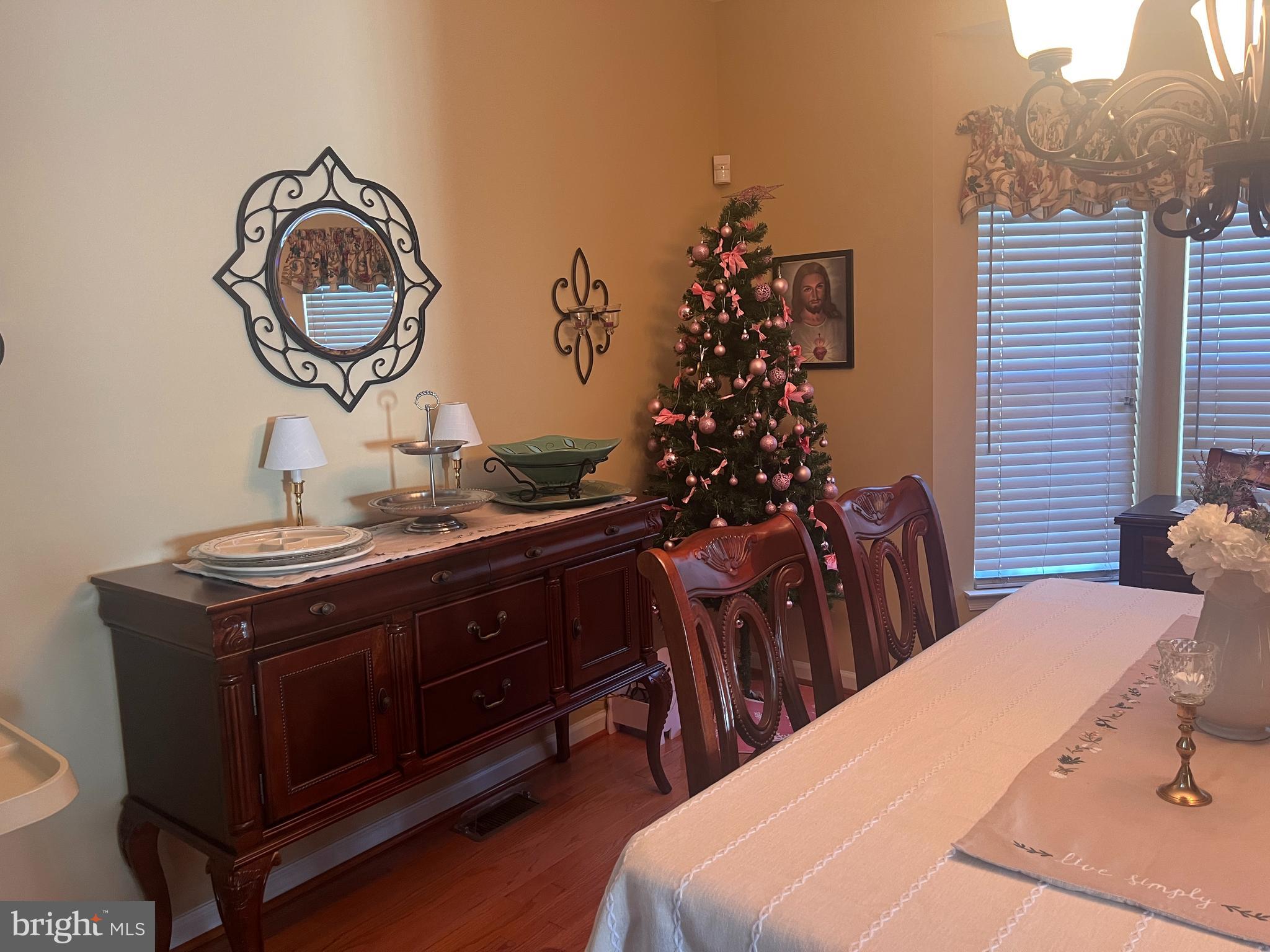 MEDFORD FARMS - Residential