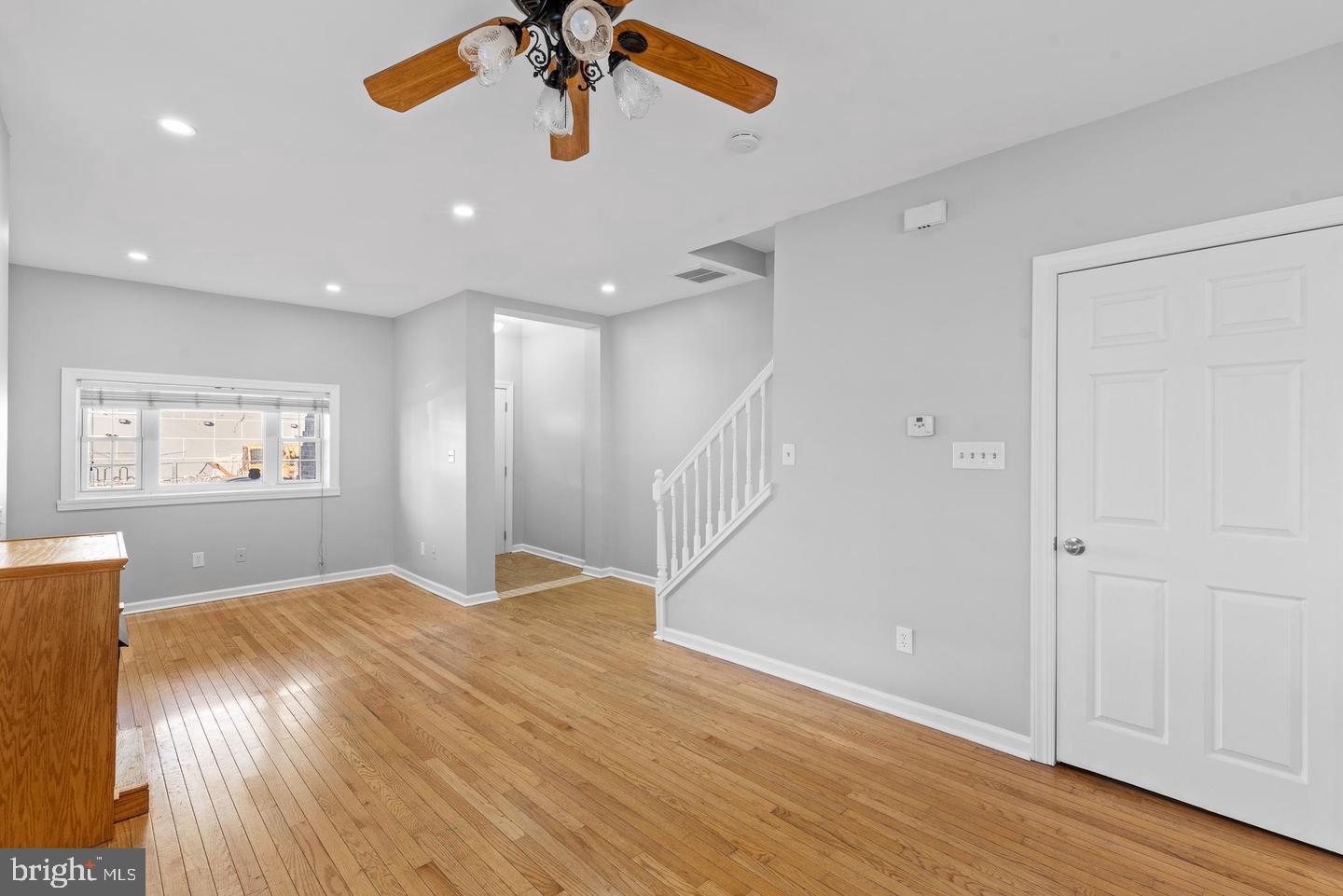 15 44TH STREET S