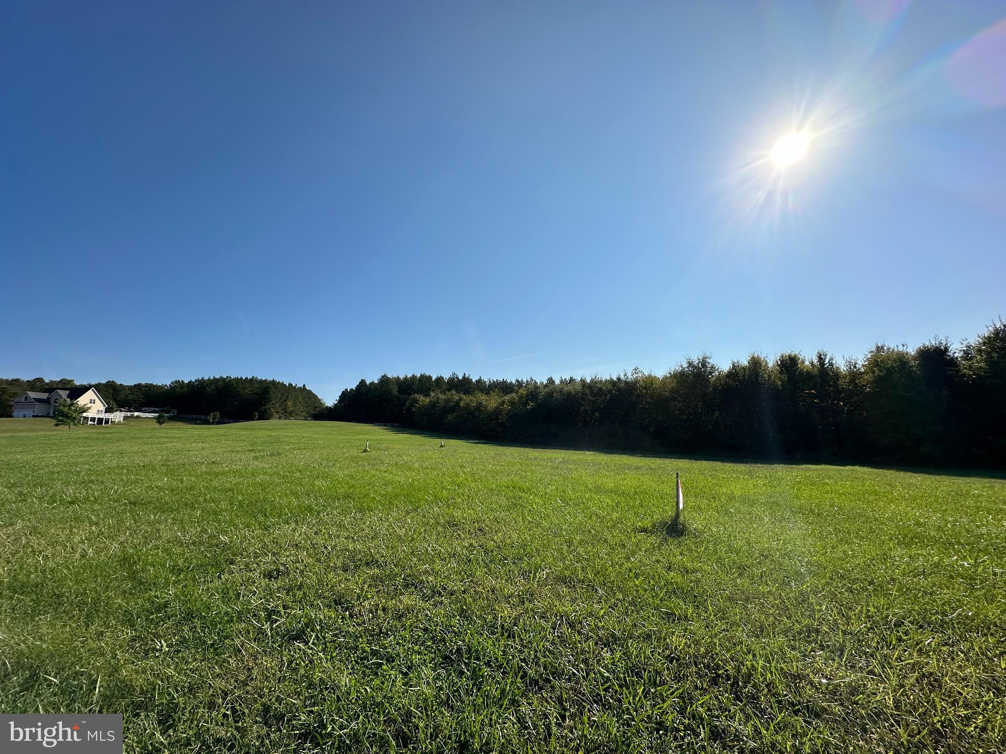 LANDS END ON LAKE ANNA - Land