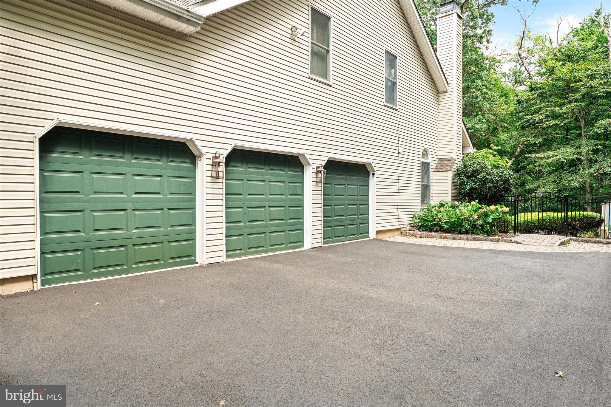 11 PICKERING