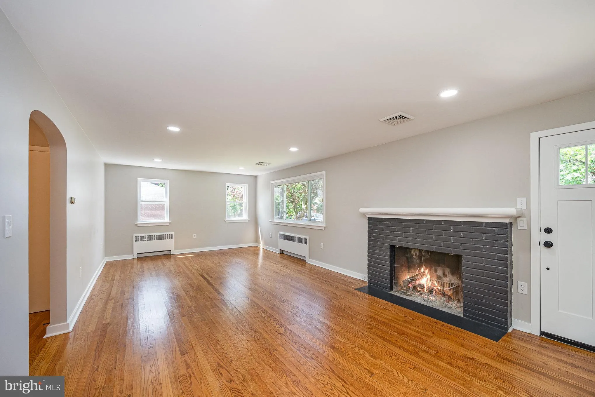 Harrisburg, Pennsylvania 17109, United States, 3 Bedrooms Bedrooms, ,2 BathroomsBathrooms,Residential,Pending,161285