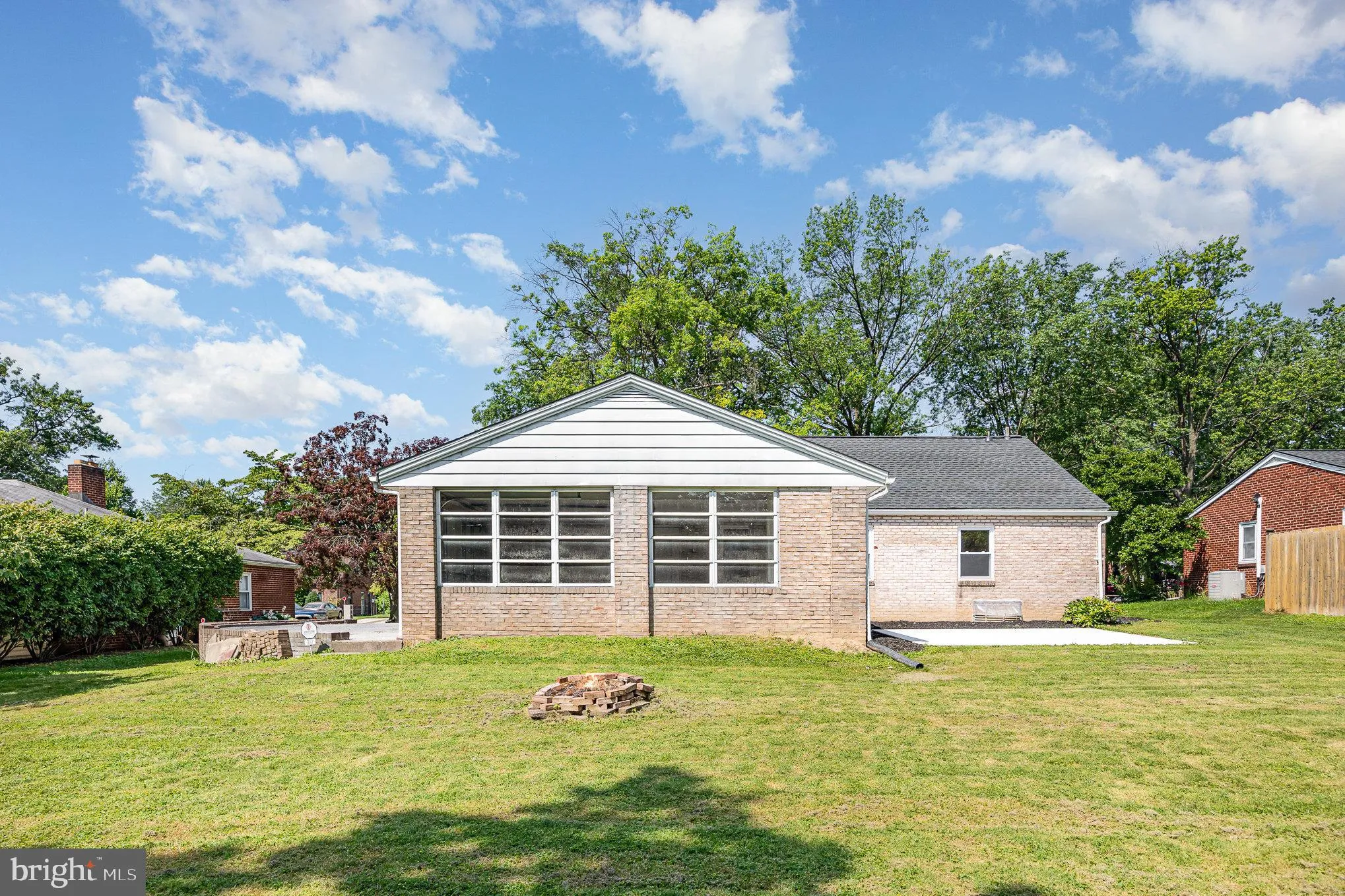 Harrisburg, Pennsylvania 17109, United States, 3 Bedrooms Bedrooms, ,2 BathroomsBathrooms,Residential,Pending,161285