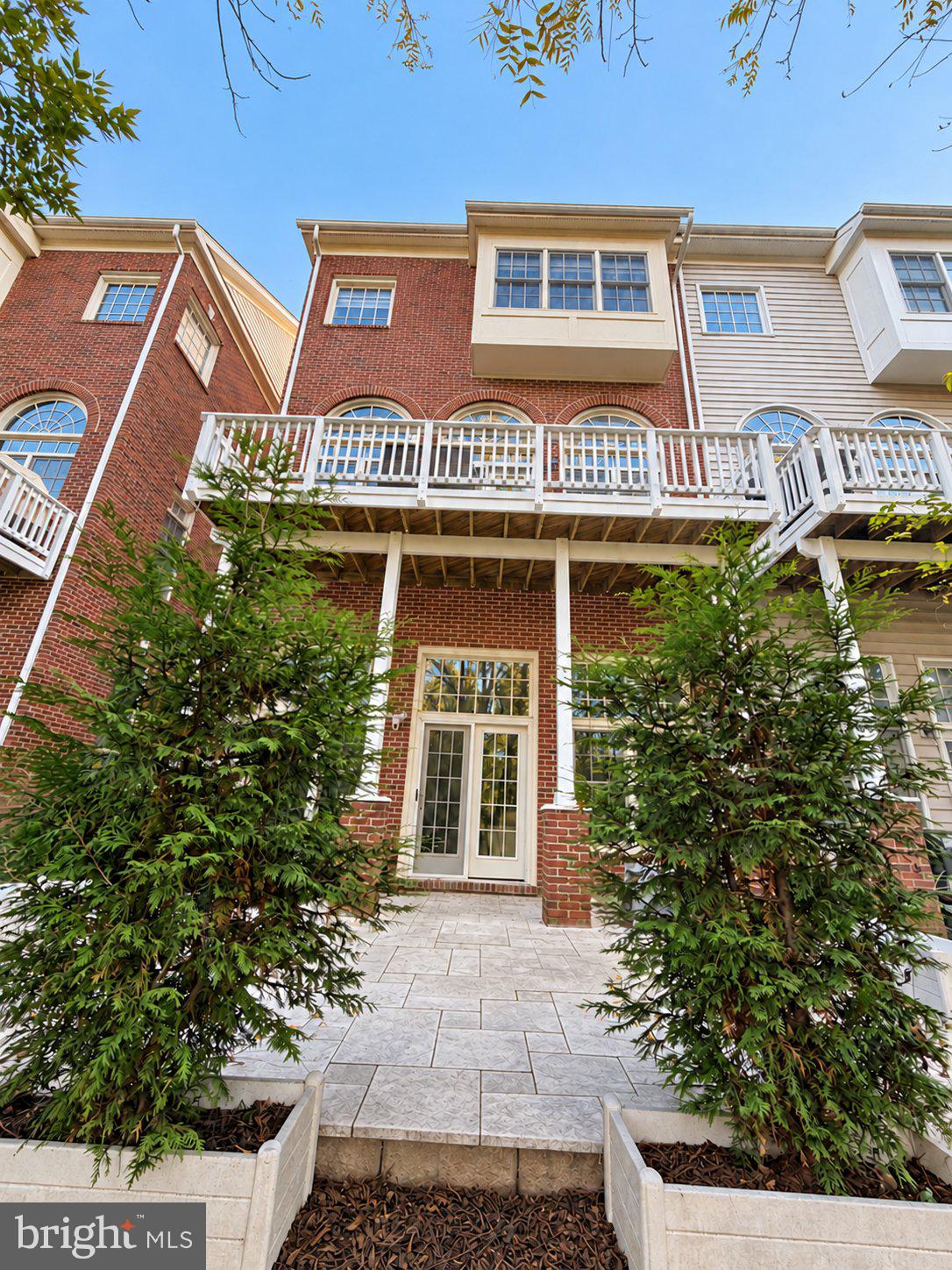 301 OAK KNOLL TERRACE