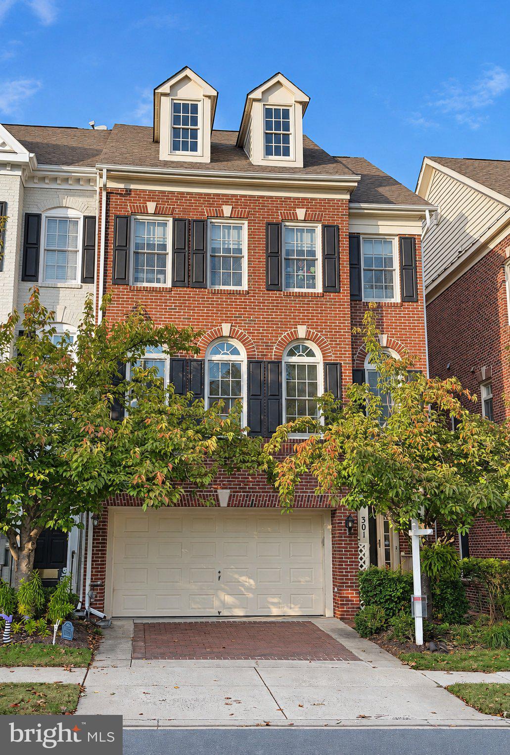 301 OAK KNOLL TERRACE