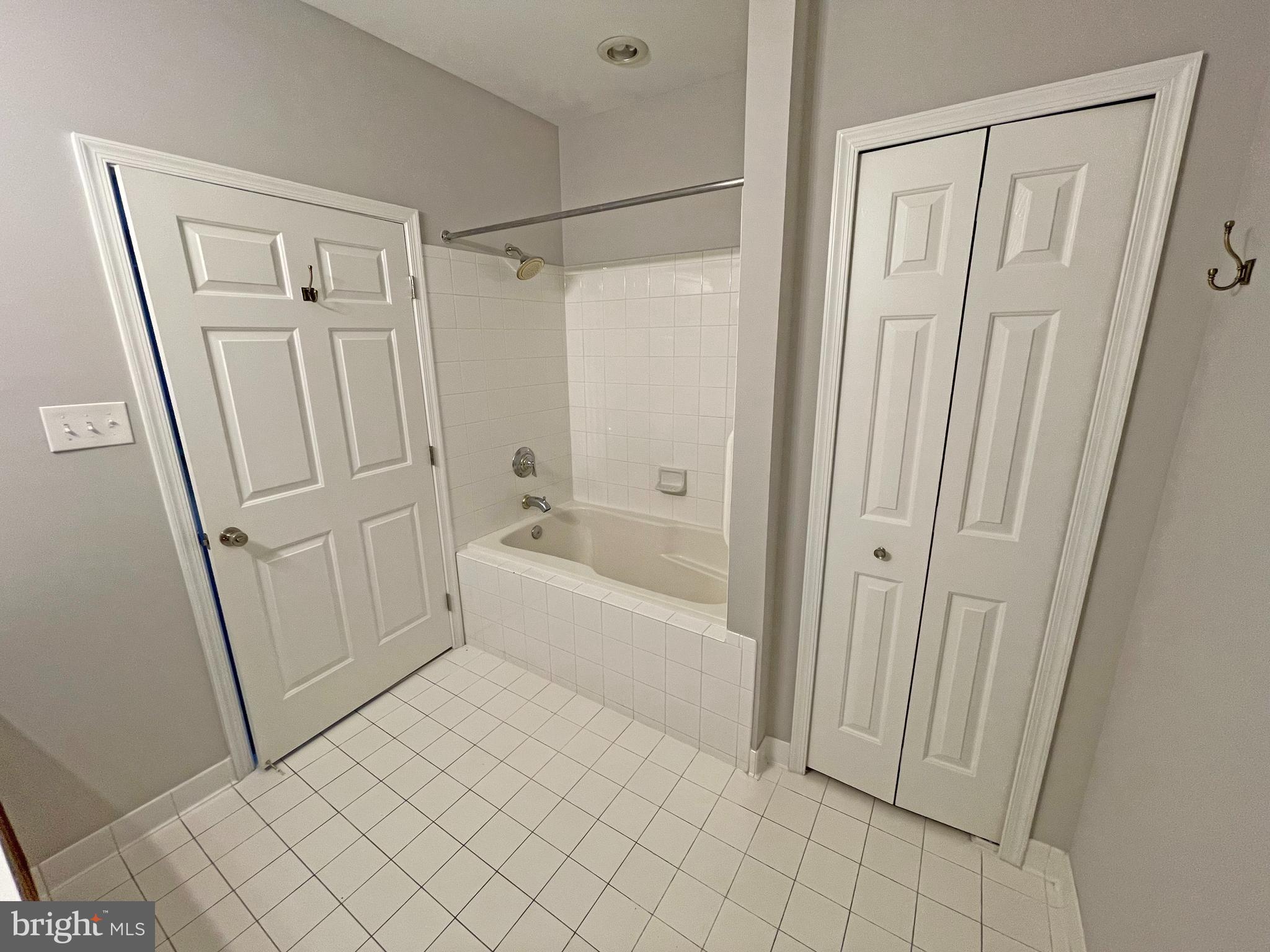 VILLAGE OF MILL RUN - Residential