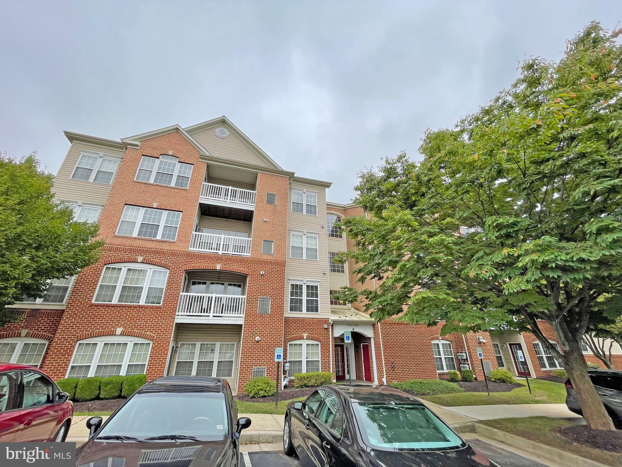 VILLAGE OF MILL RUN - Residential