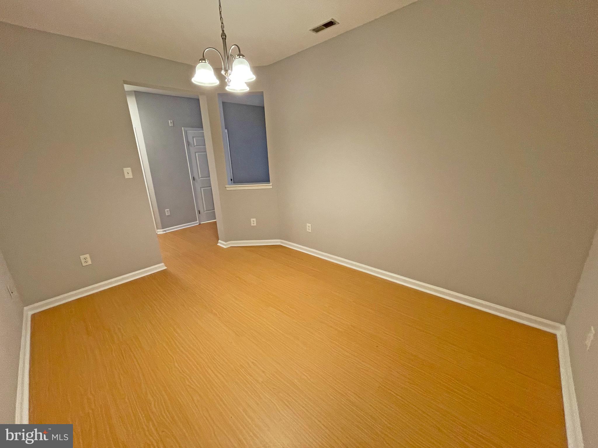 VILLAGE OF MILL RUN - Residential