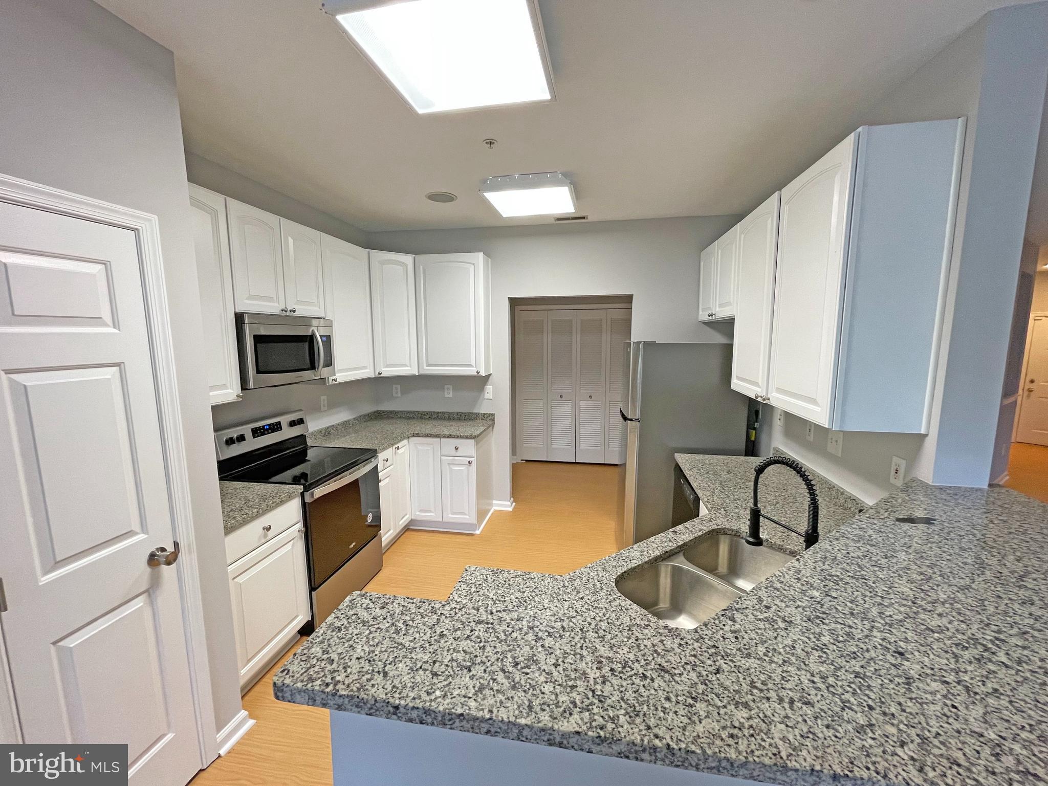 VILLAGE OF MILL RUN - Residential