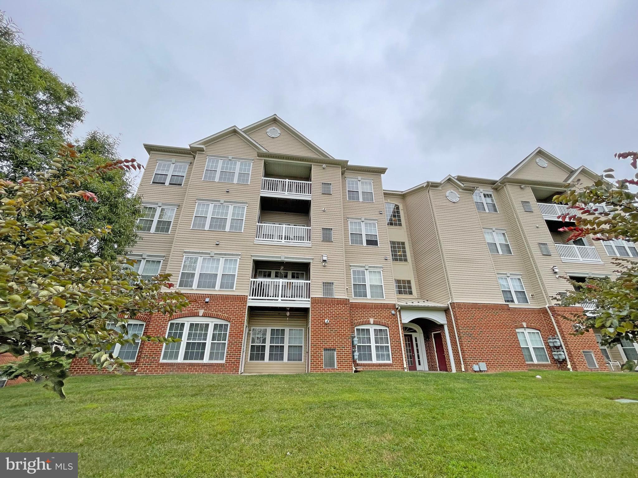 VILLAGE OF MILL RUN - Residential