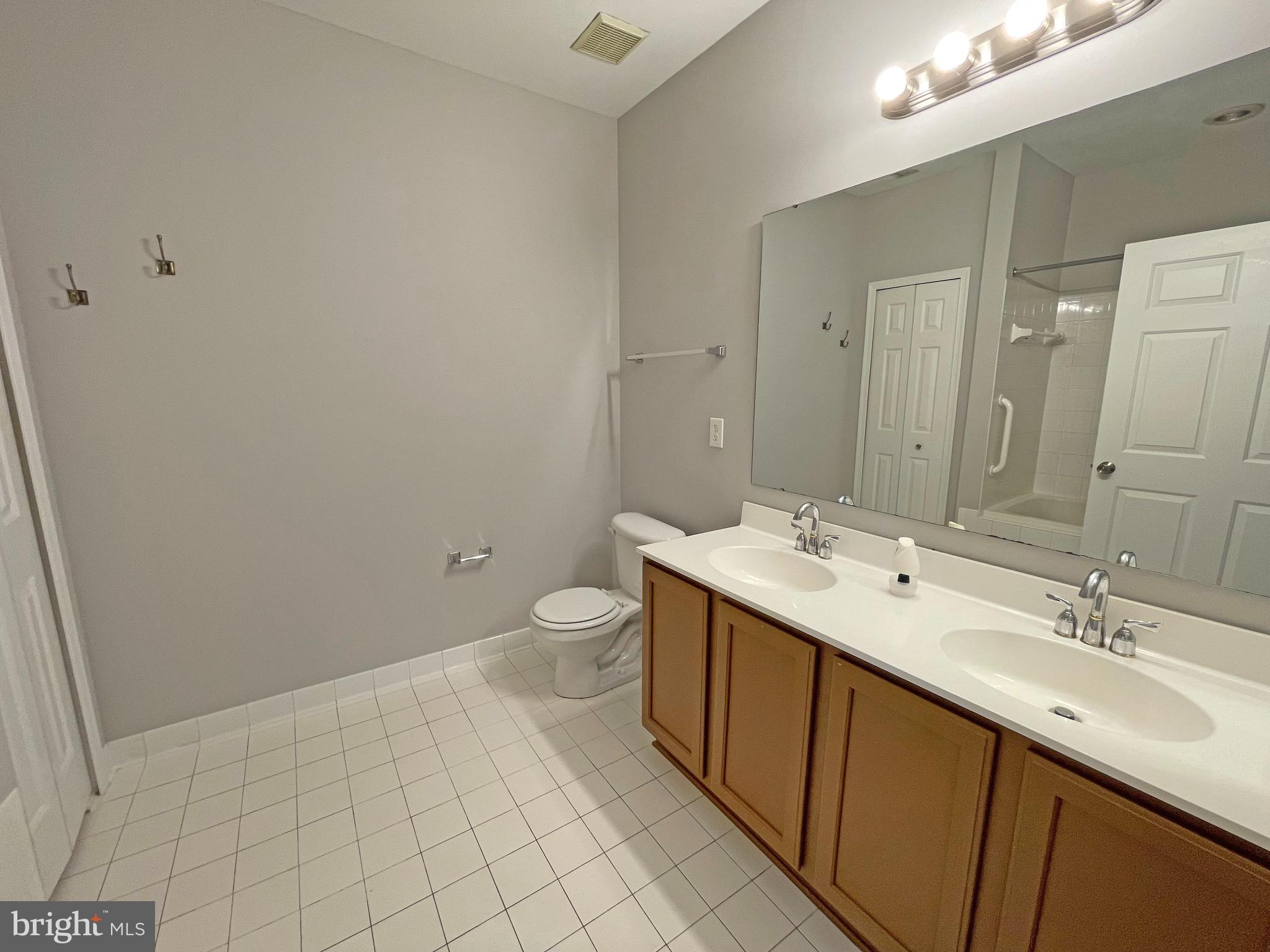 VILLAGE OF MILL RUN - Residential