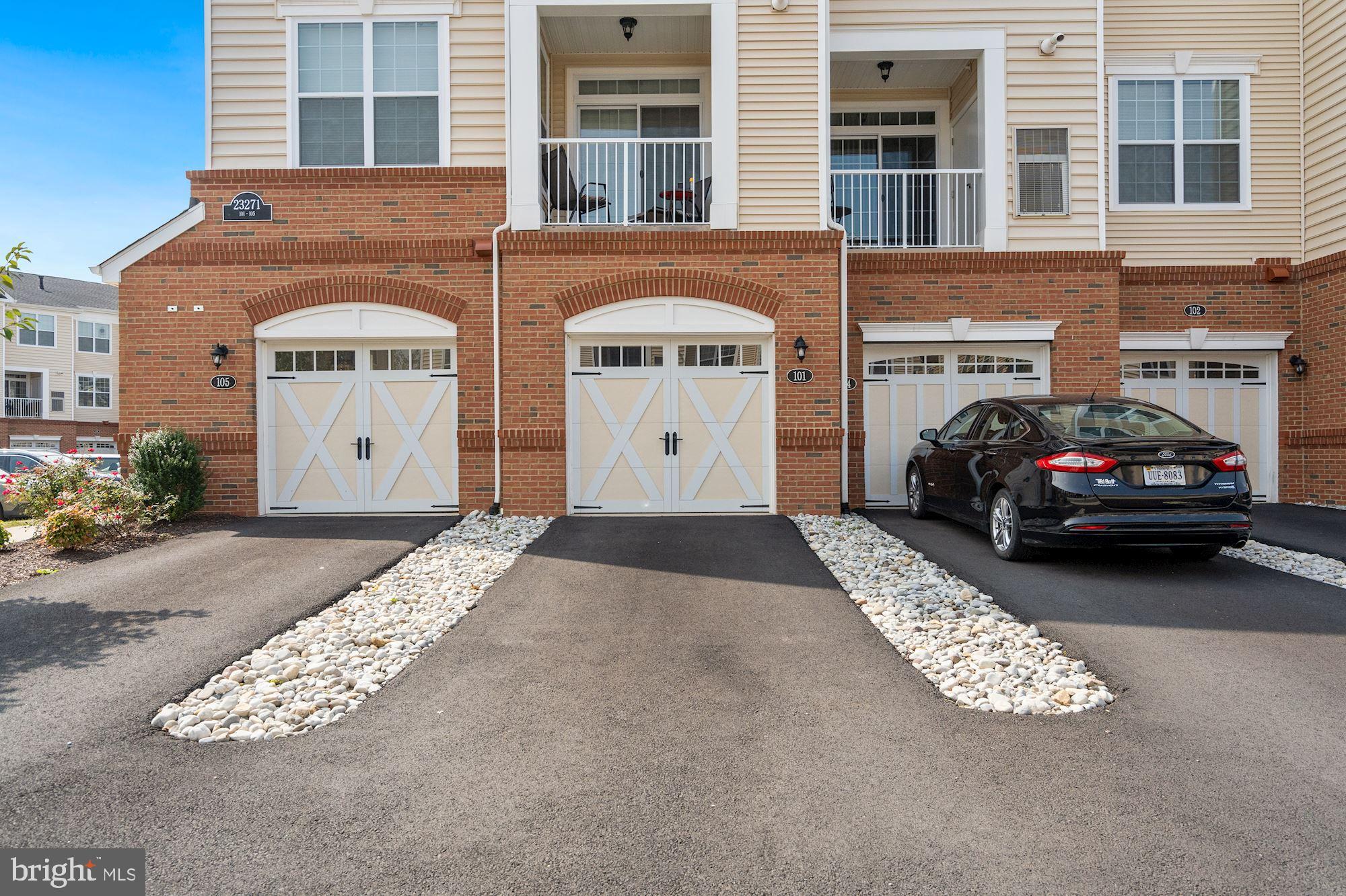 LOUDOUN VALLEY RIDGES - Residential