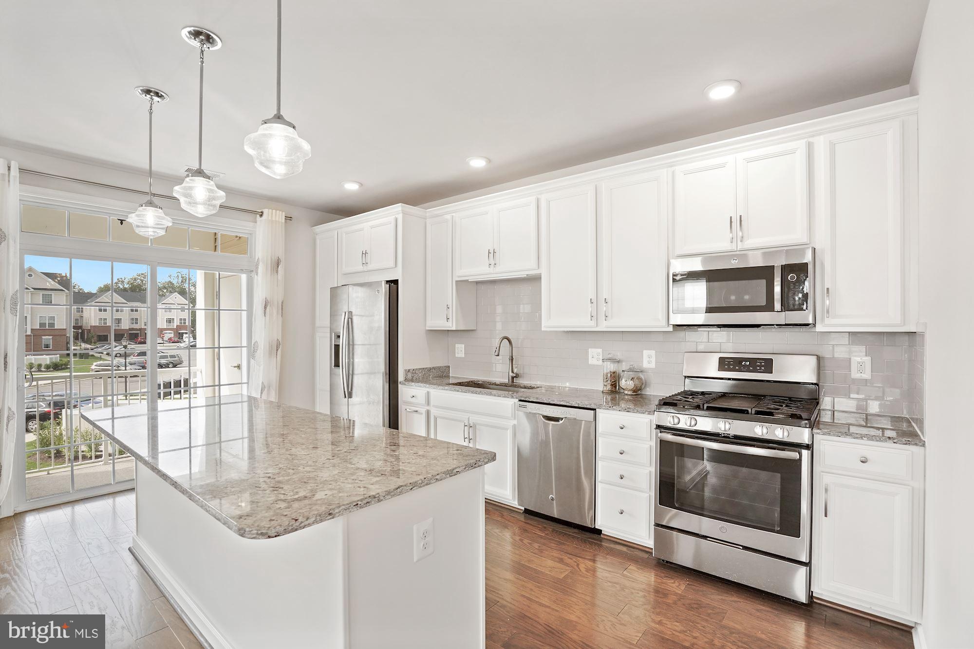 LOUDOUN VALLEY RIDGES - Residential