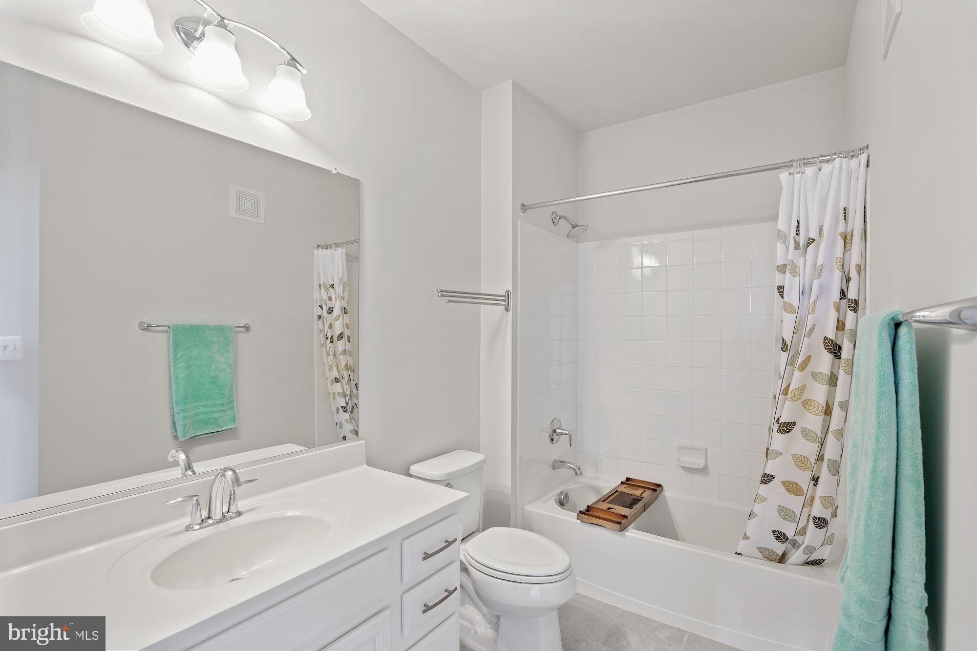 LOUDOUN VALLEY RIDGES - Residential