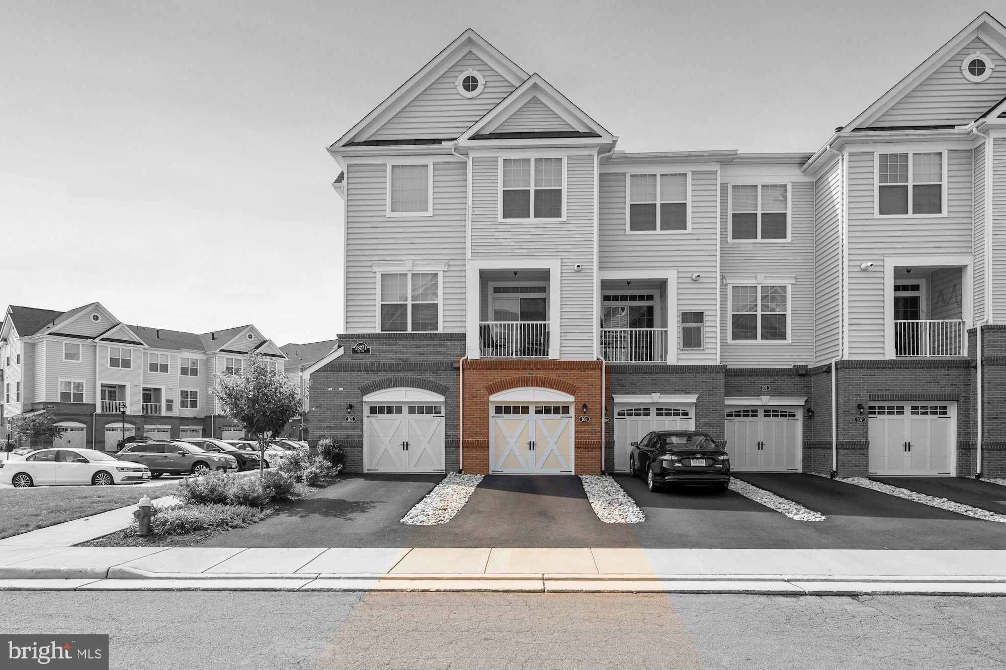 LOUDOUN VALLEY RIDGES - Residential