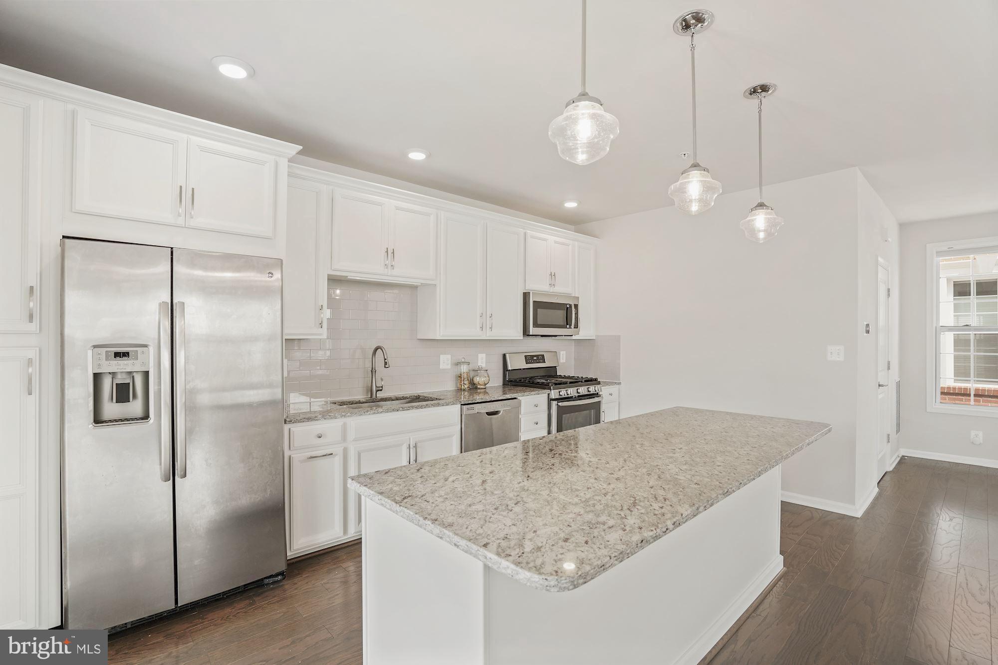 LOUDOUN VALLEY RIDGES - Residential