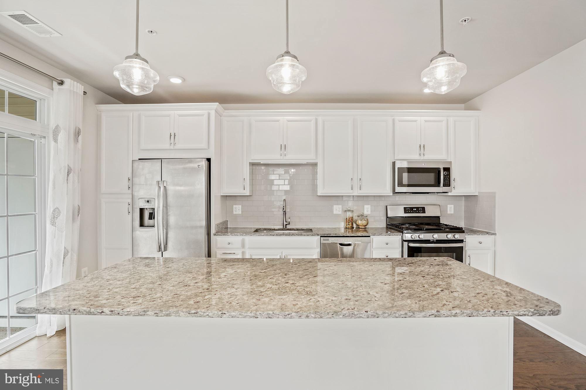 LOUDOUN VALLEY RIDGES - Residential